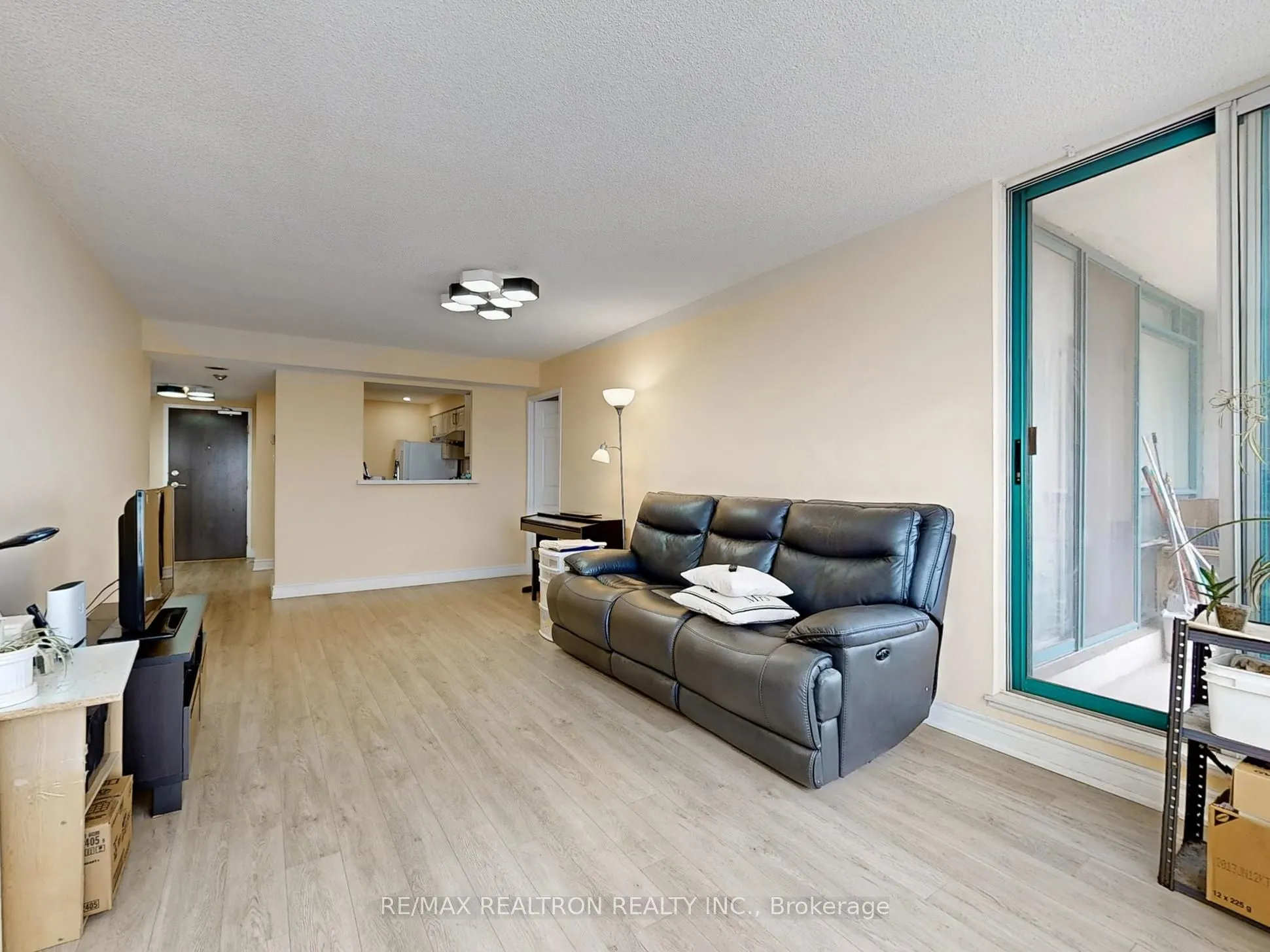 4725 Sheppard Avenue E, #1802