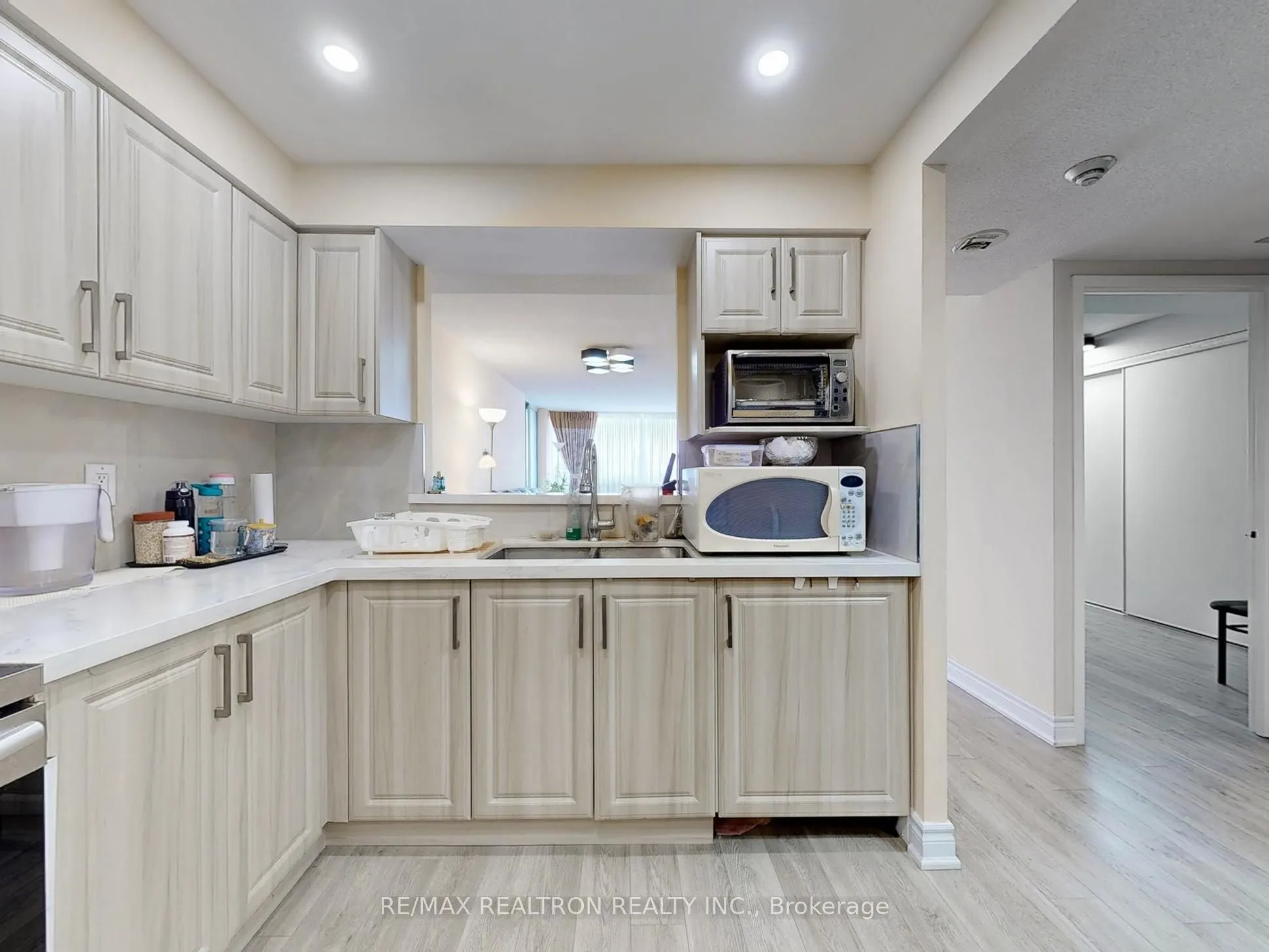 4725 Sheppard Avenue E, #1802