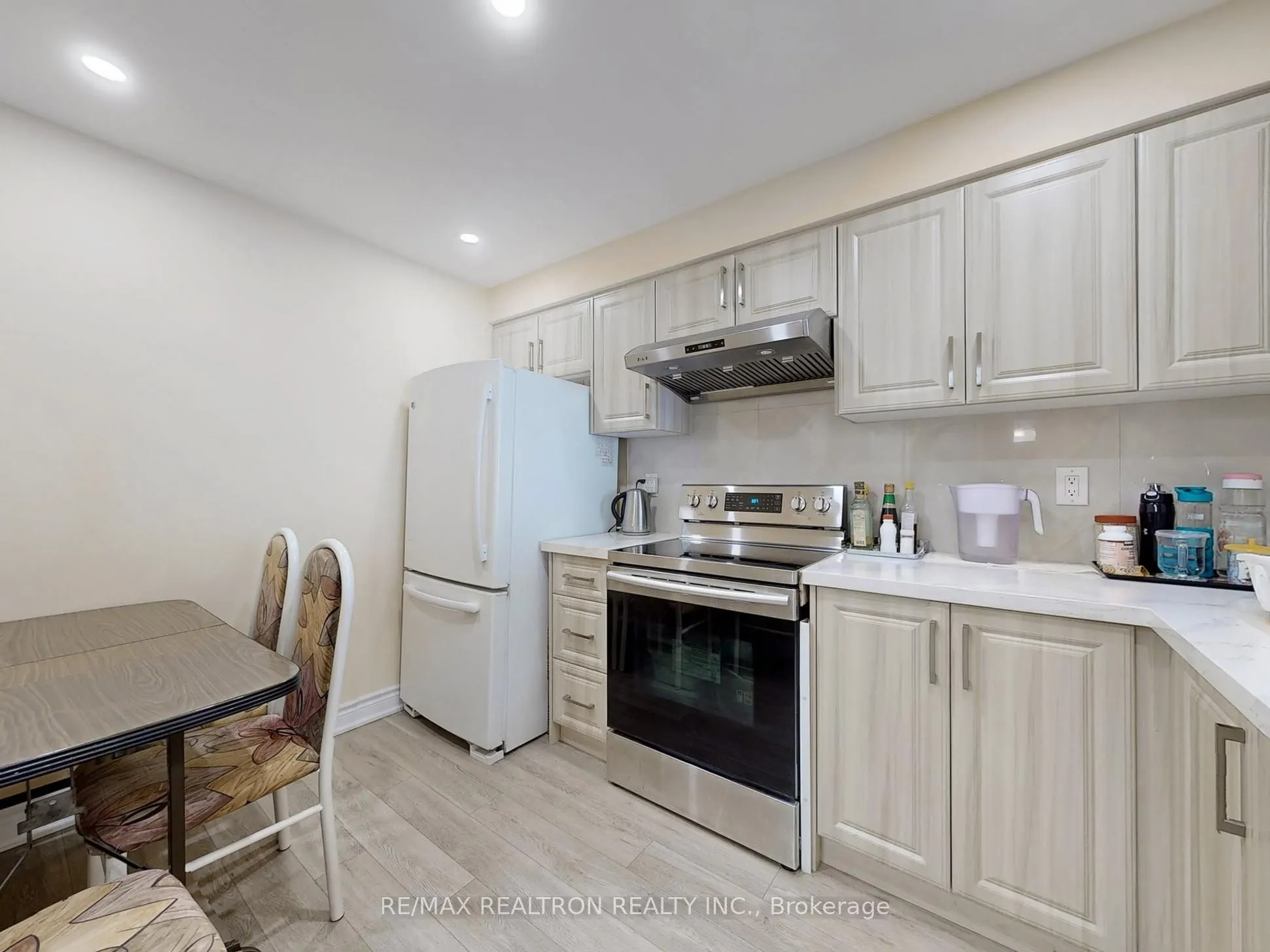 4725 Sheppard Avenue E, #1802