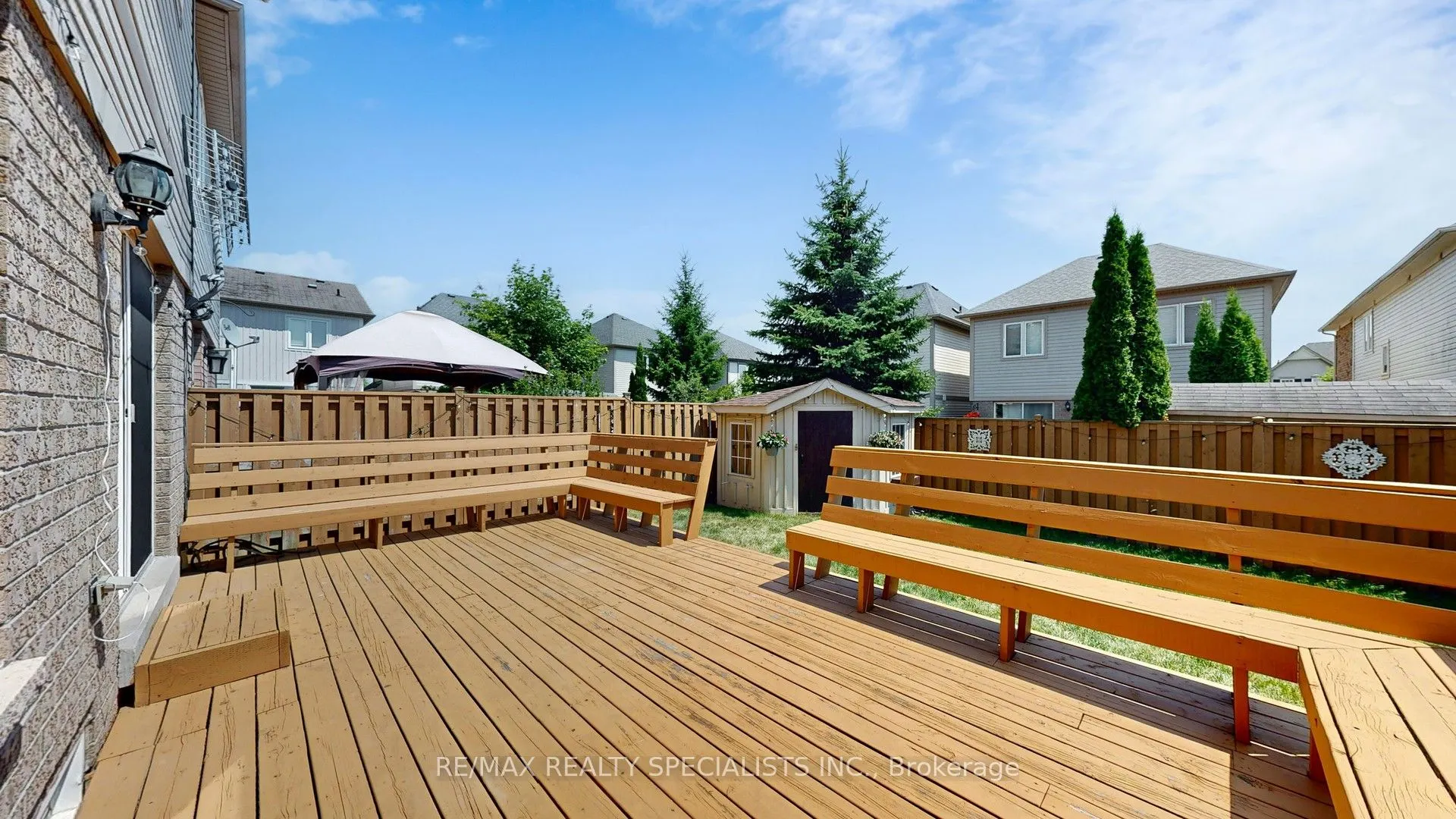 33 Donlevy Crescent