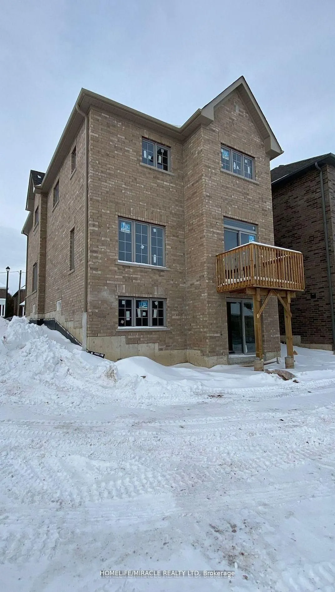 57 North Garden Boulevard