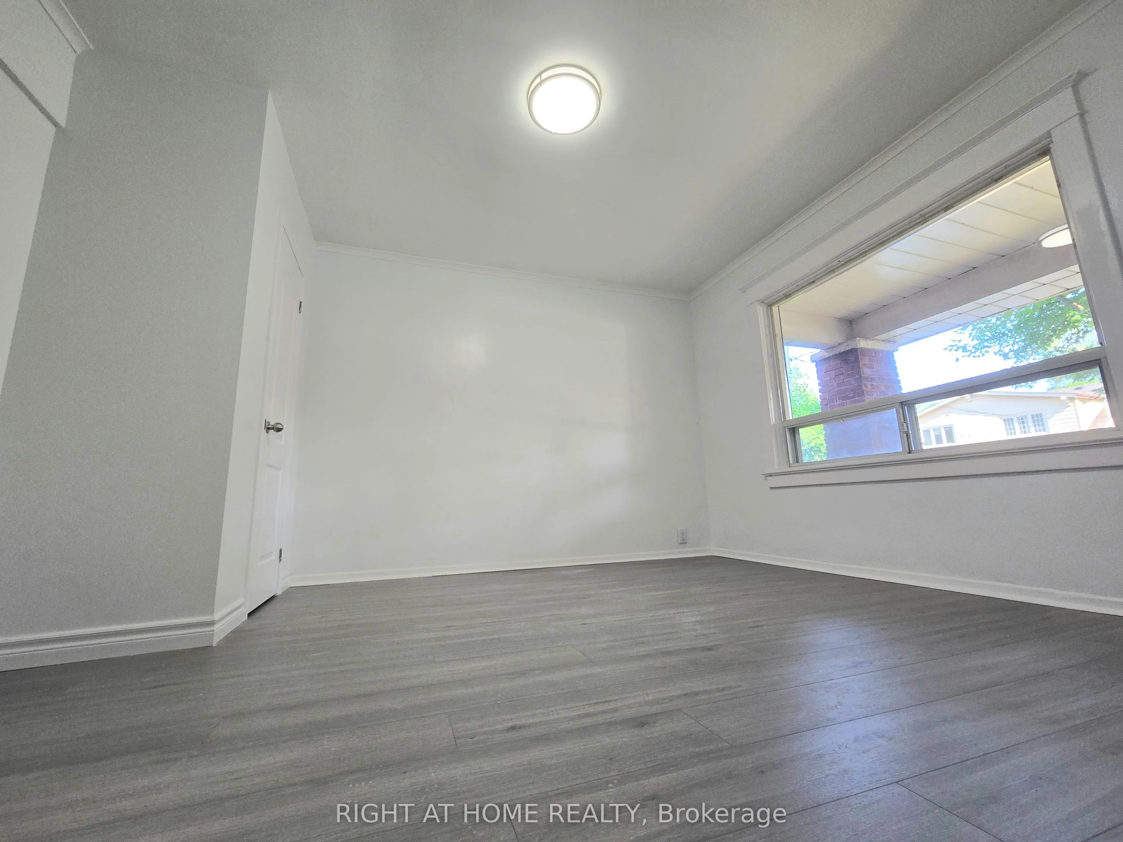 344 Glebeholme Boulevard, #Main