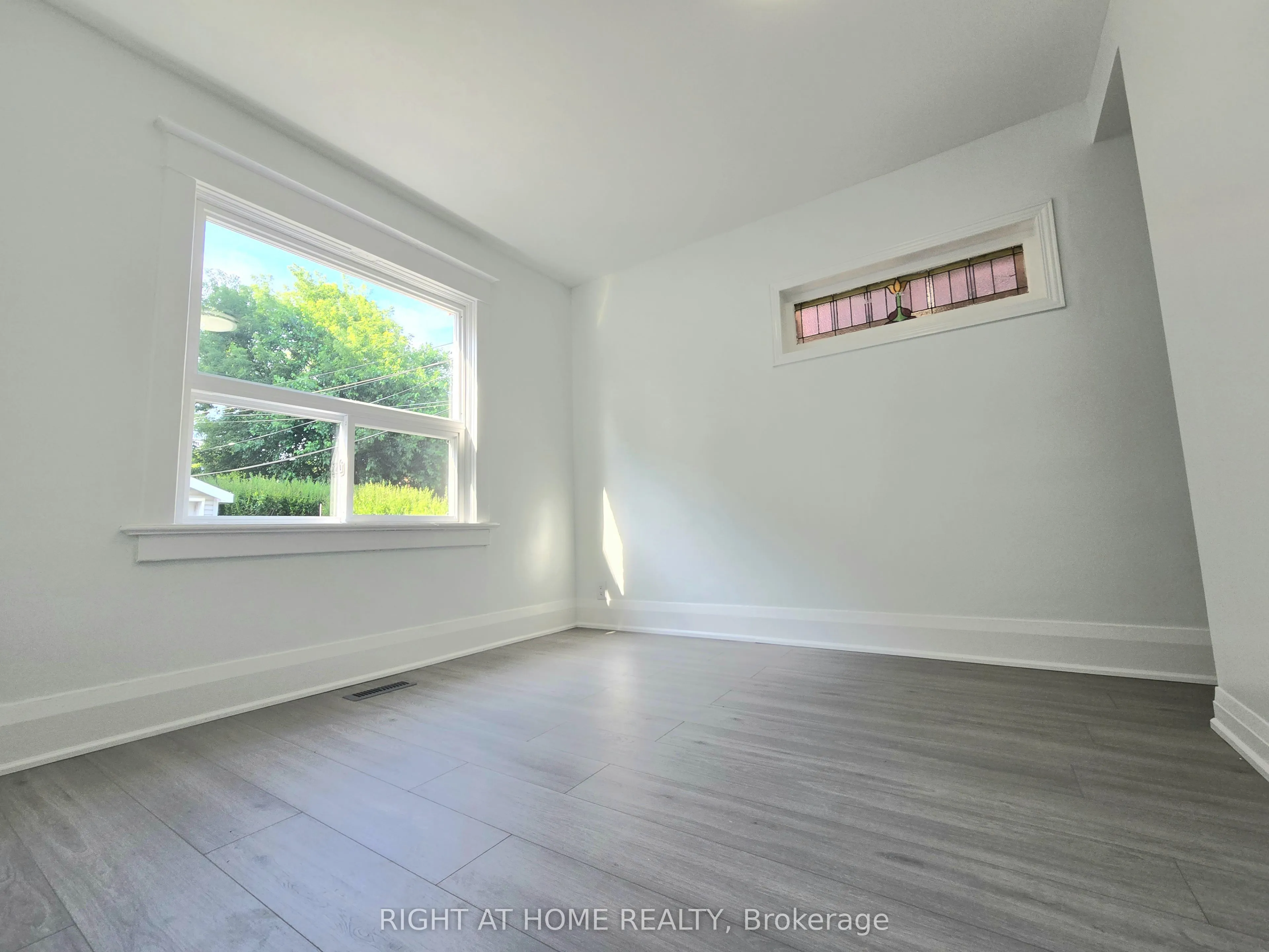 344 Glebeholme Boulevard, #Main