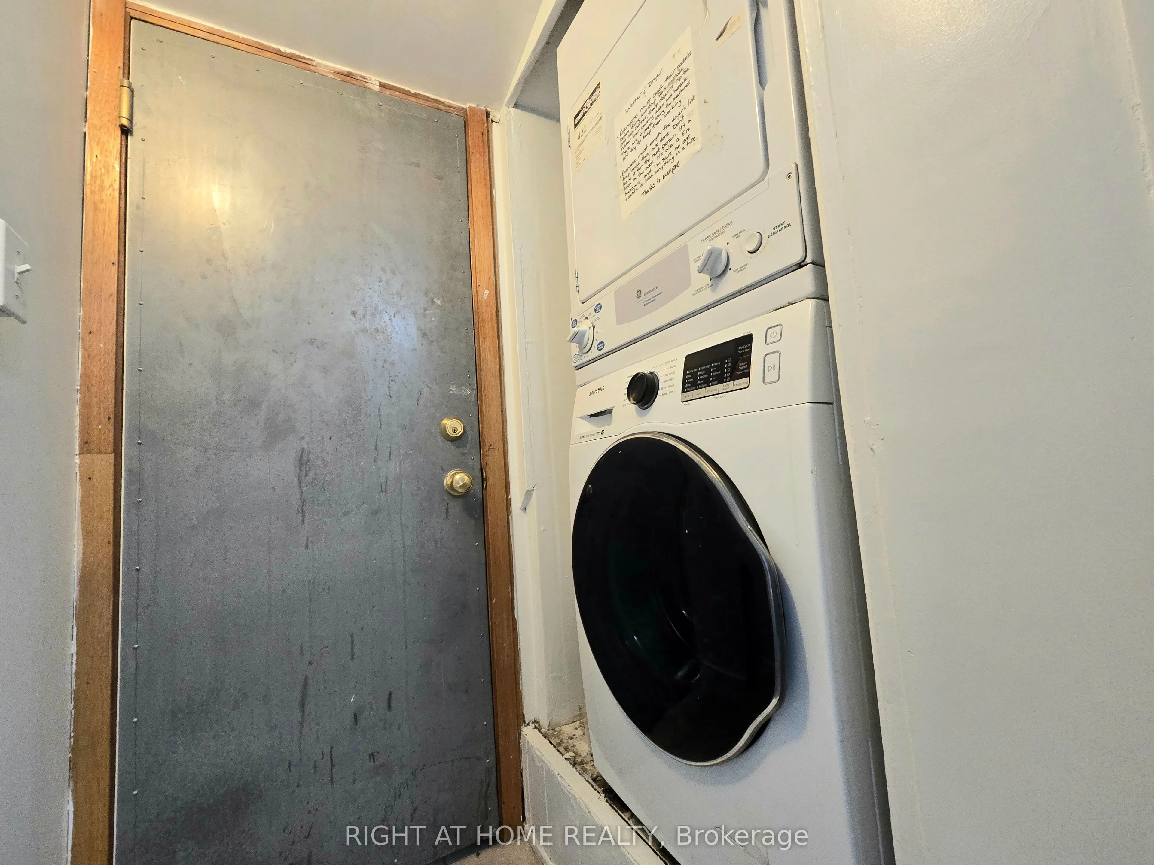 344 Glebeholme Boulevard, #Main