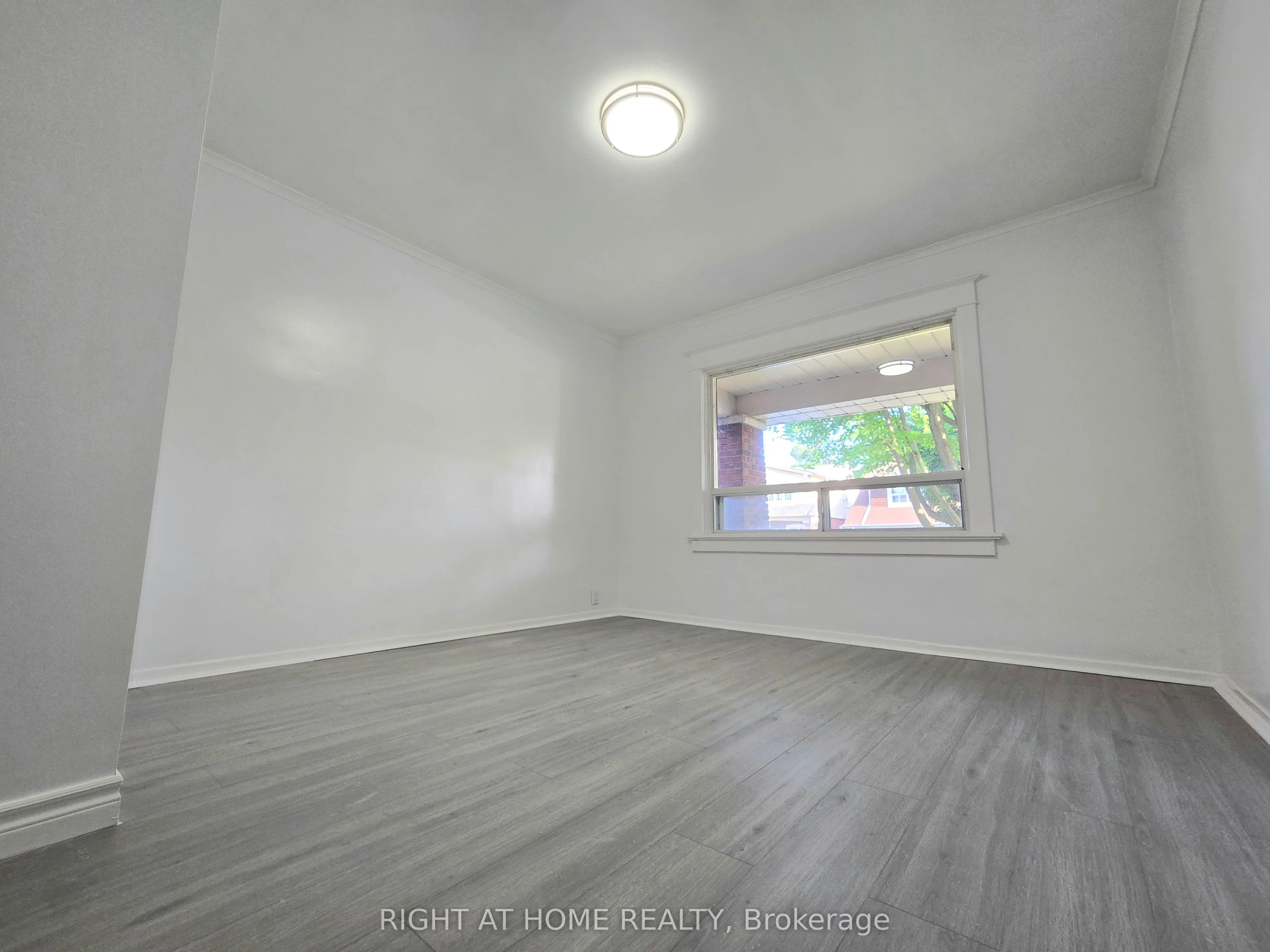 344 Glebeholme Boulevard, #Main