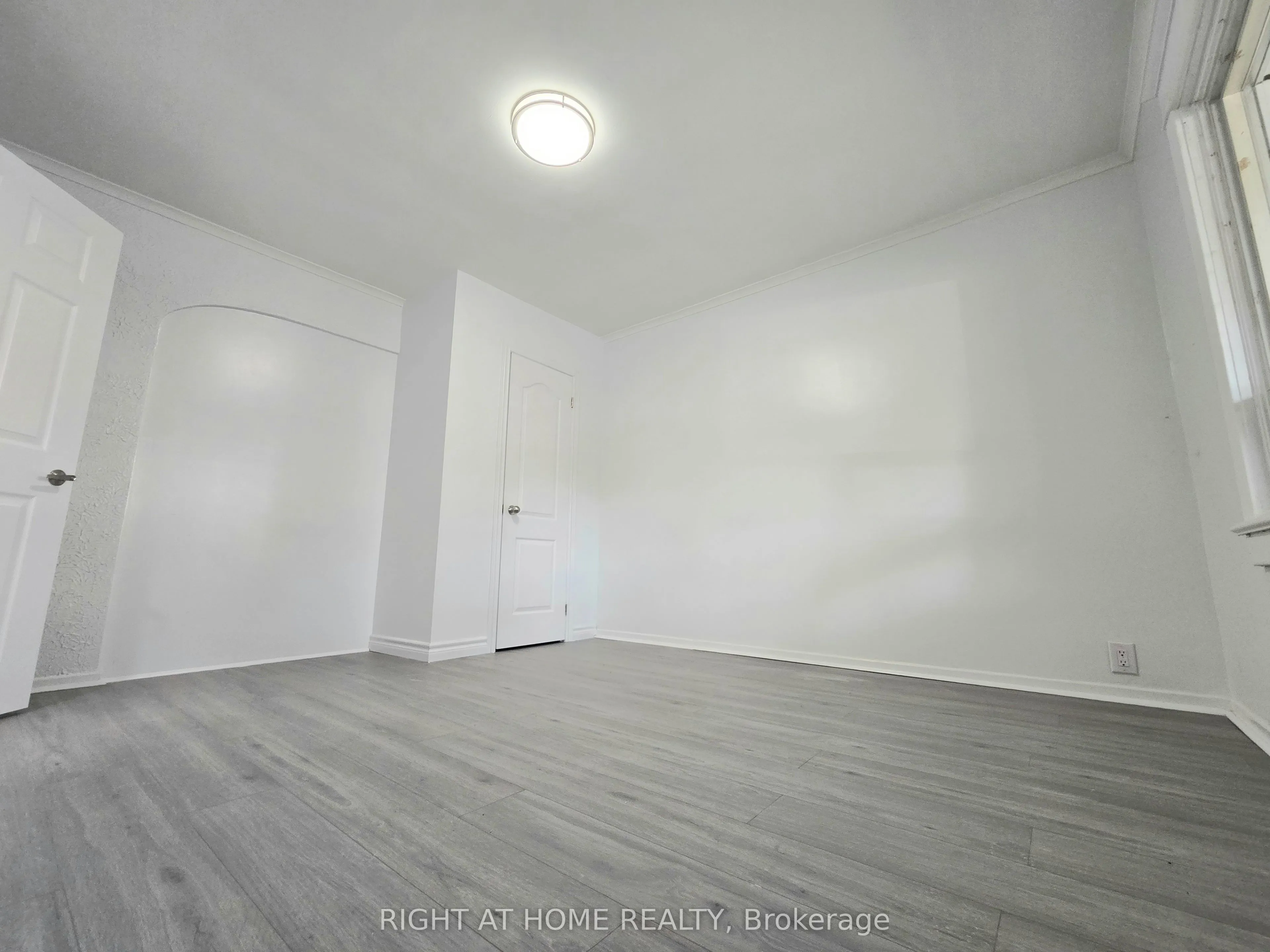 344 Glebeholme Boulevard, #Main