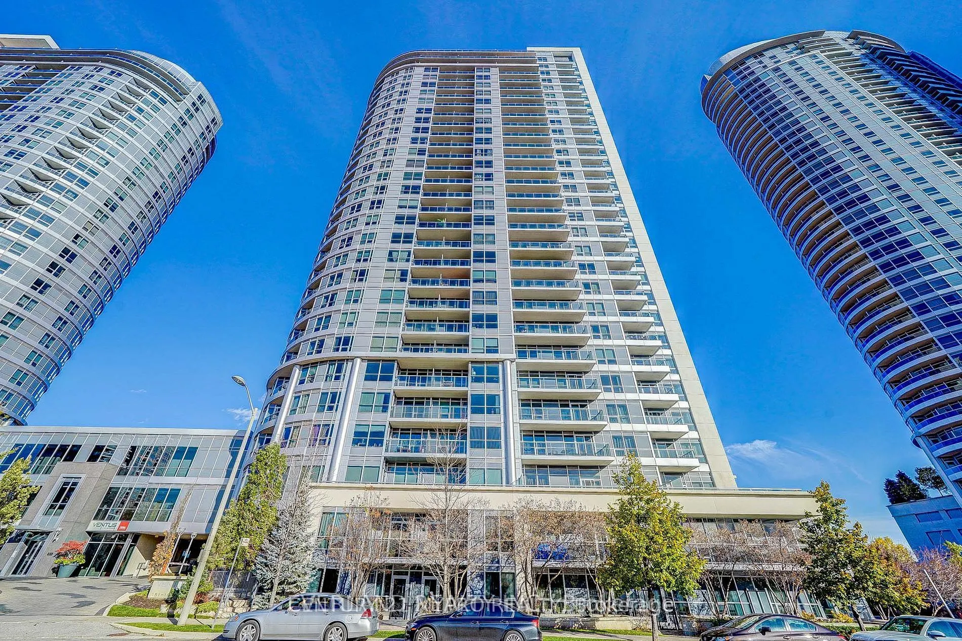 151 Village Green Square, #2506