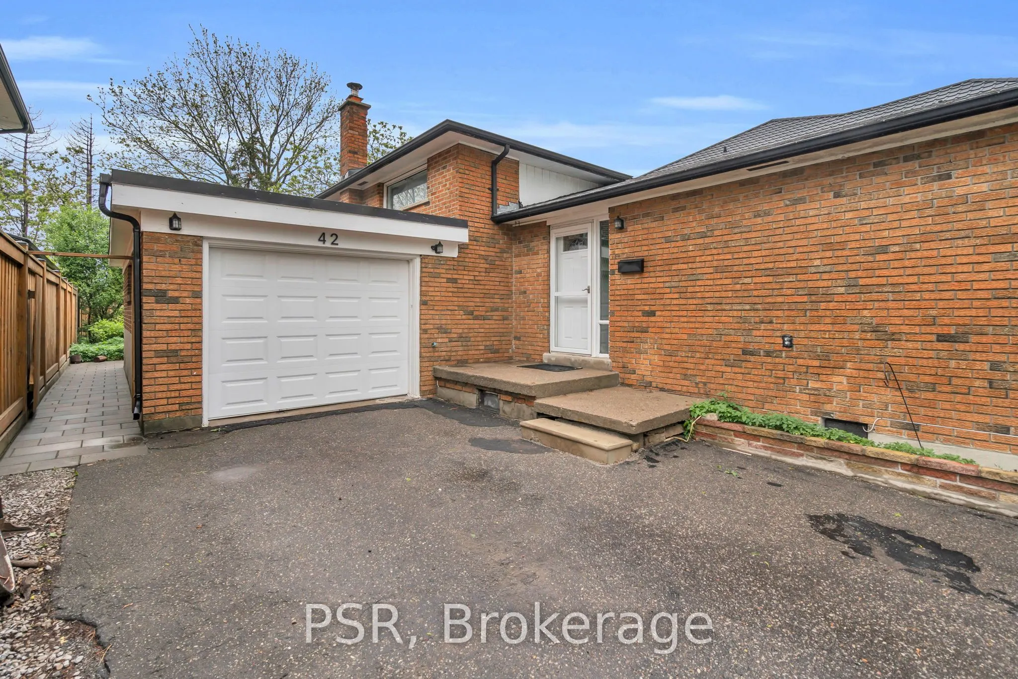 42 Scarboro Avenue