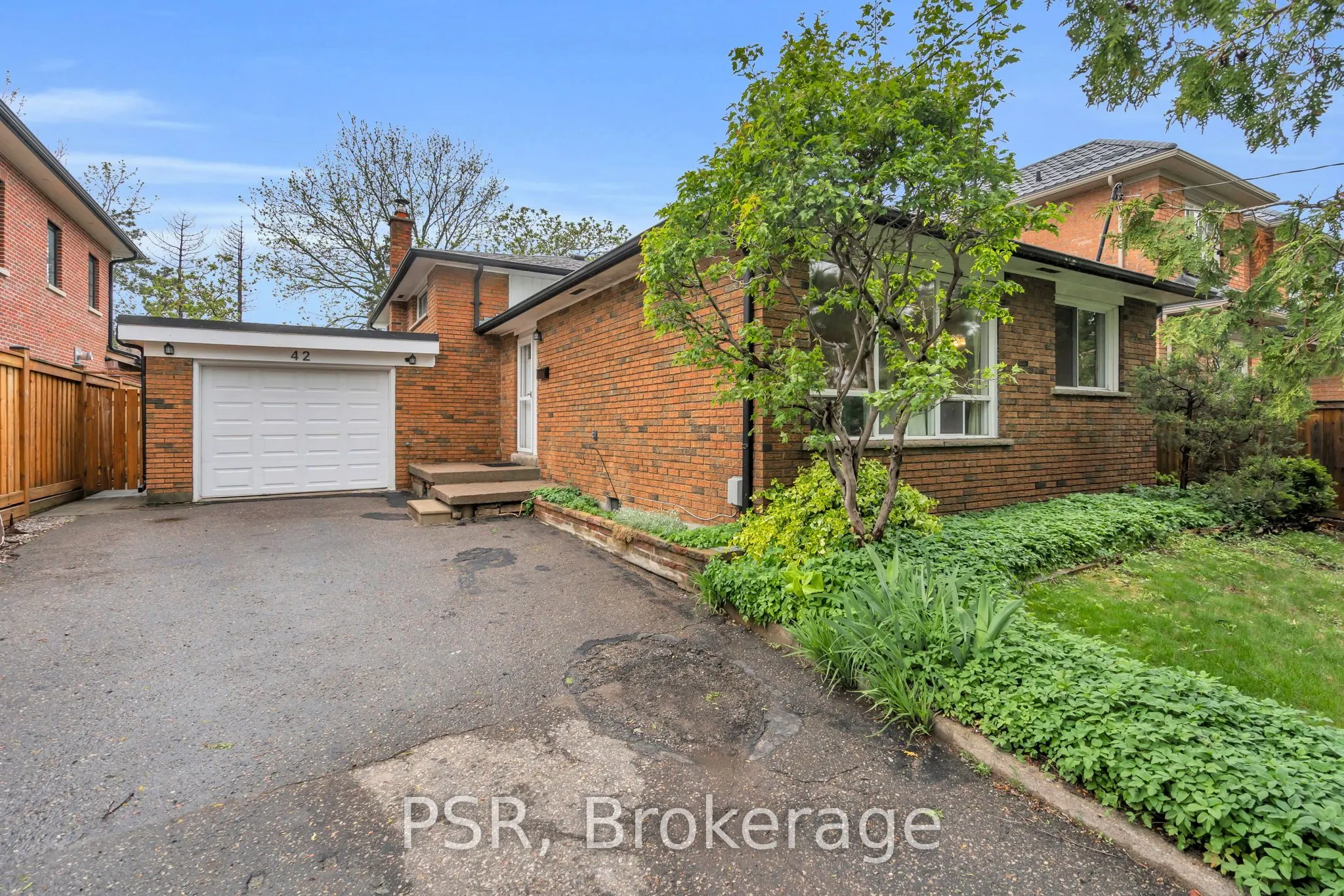 42 Scarboro Avenue
