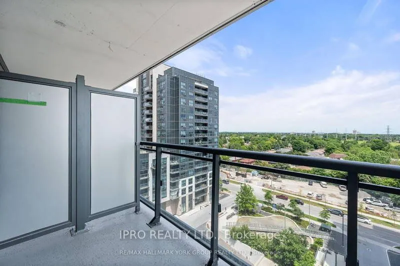20 Meadowglen Place, #1003