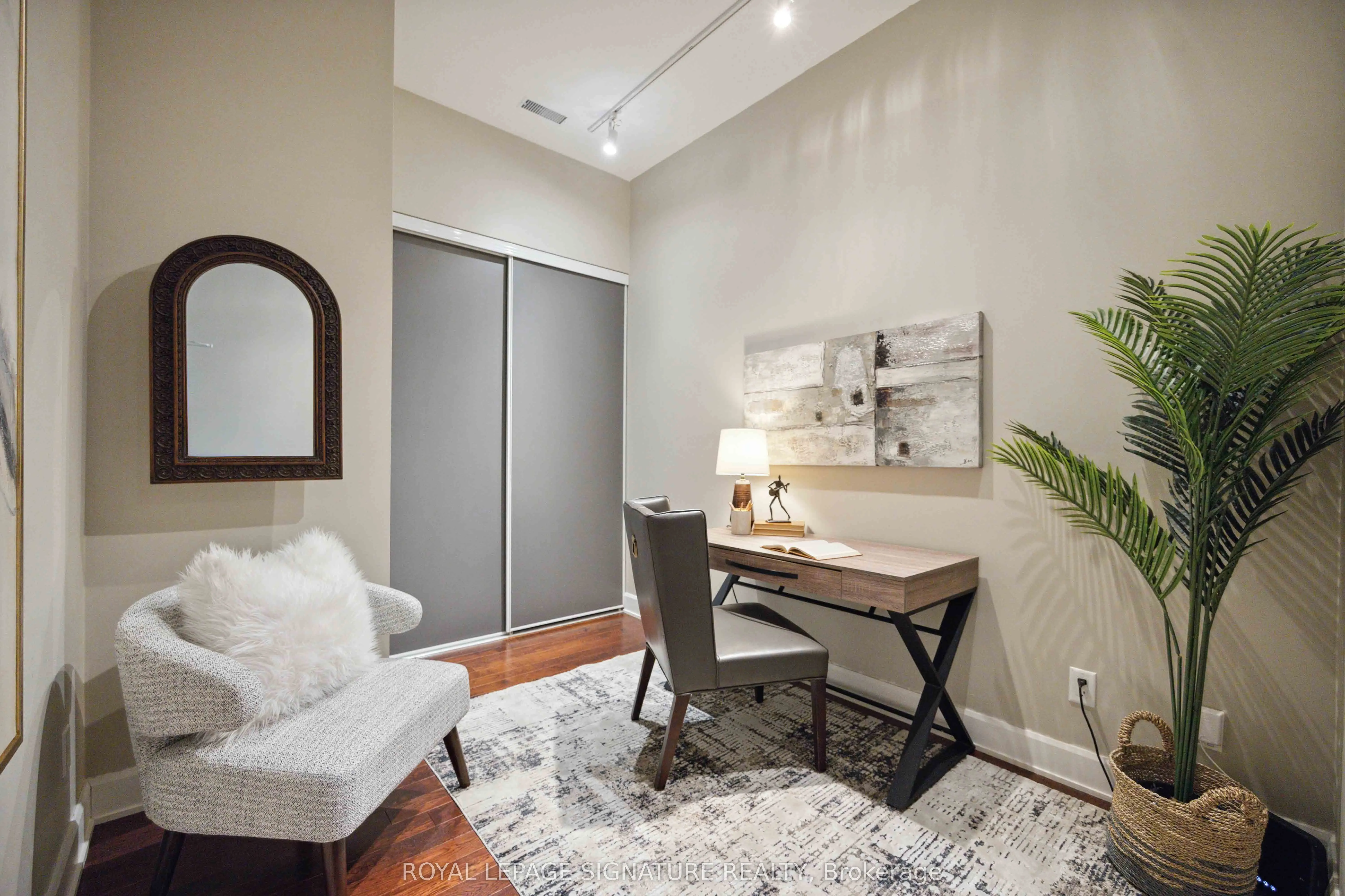 160 Fallingbrook Road, #205