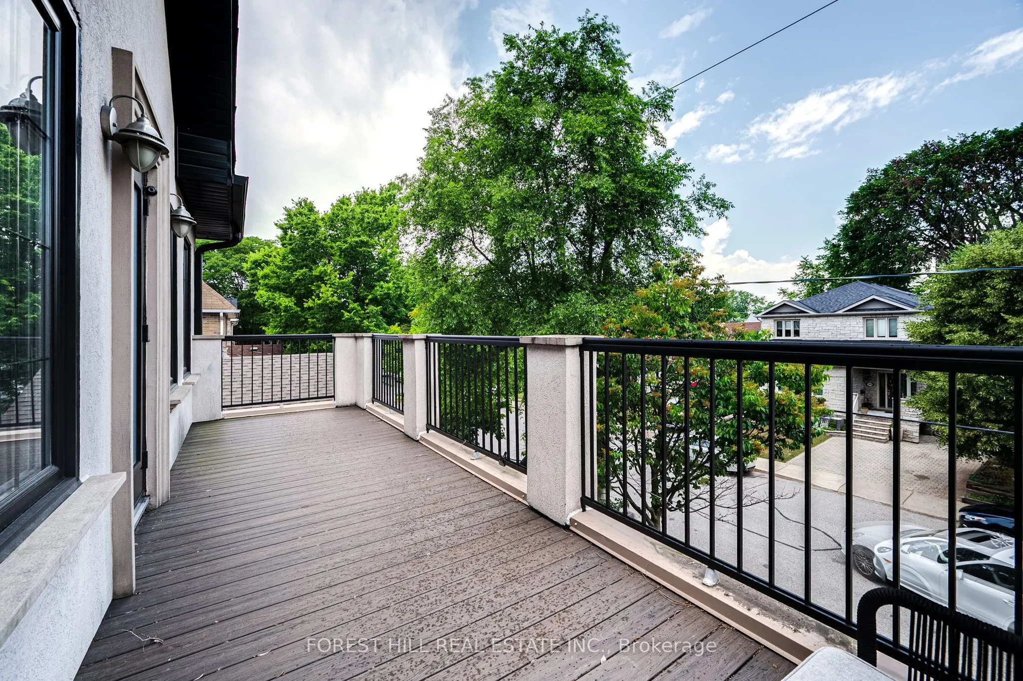 295 Strathmore Boulevard