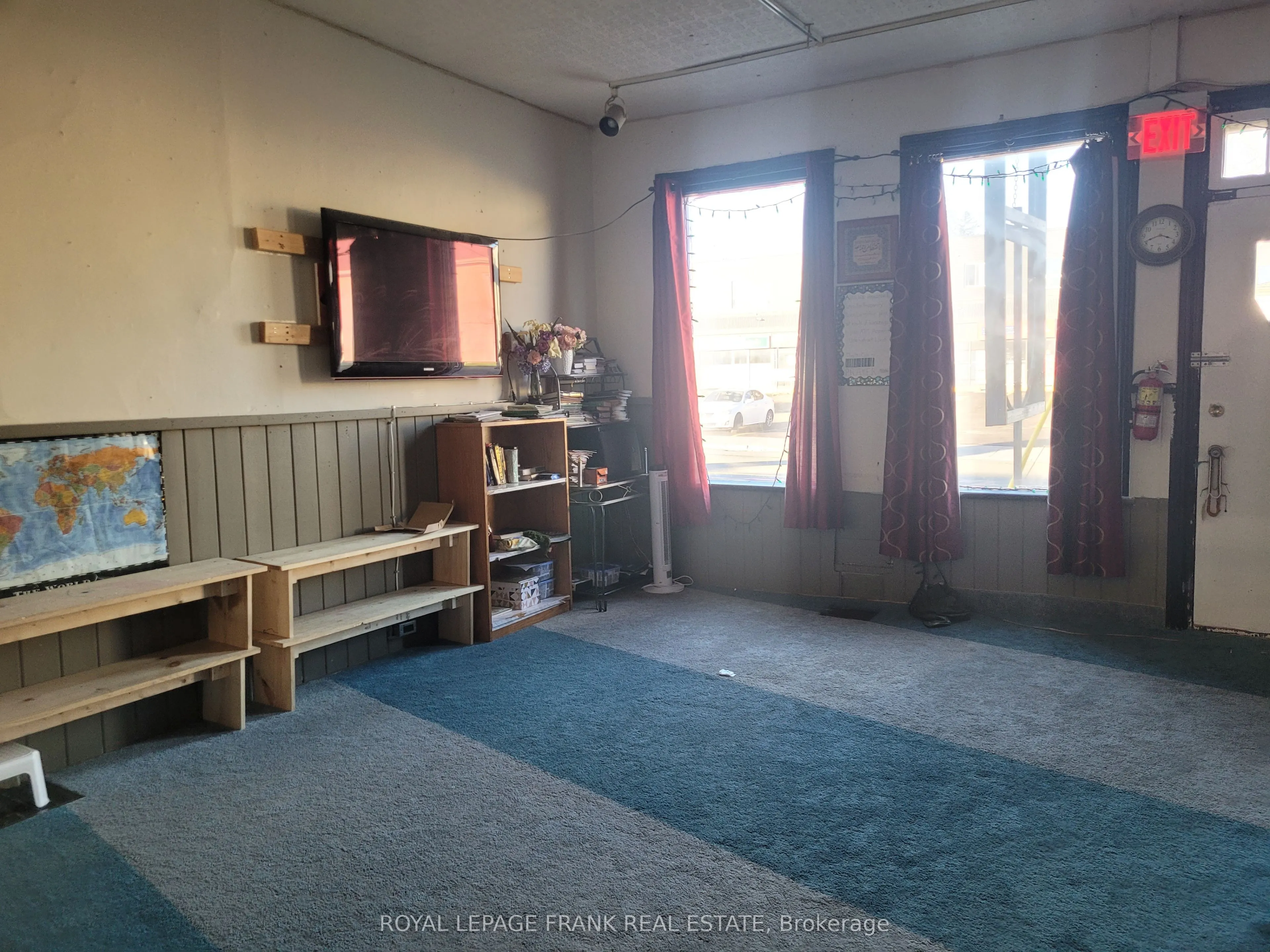 139-141 King Street E
