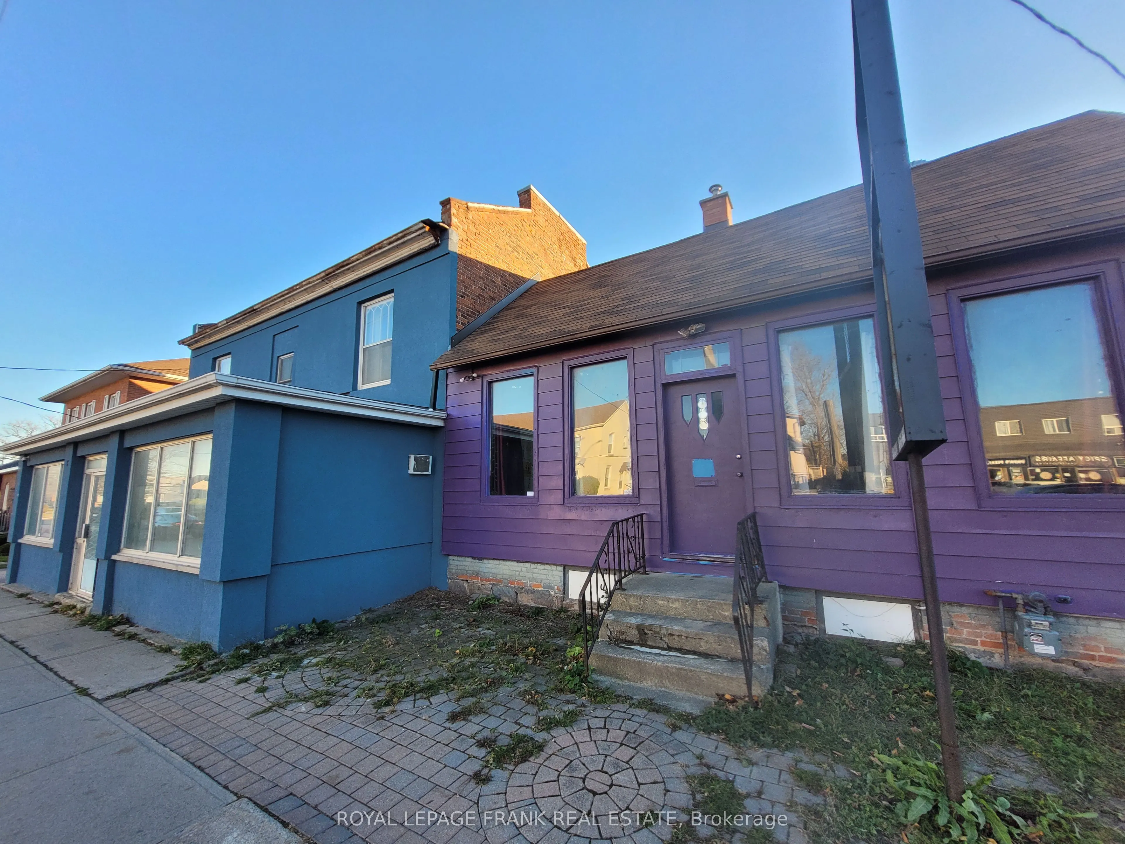 139-141 King Street E