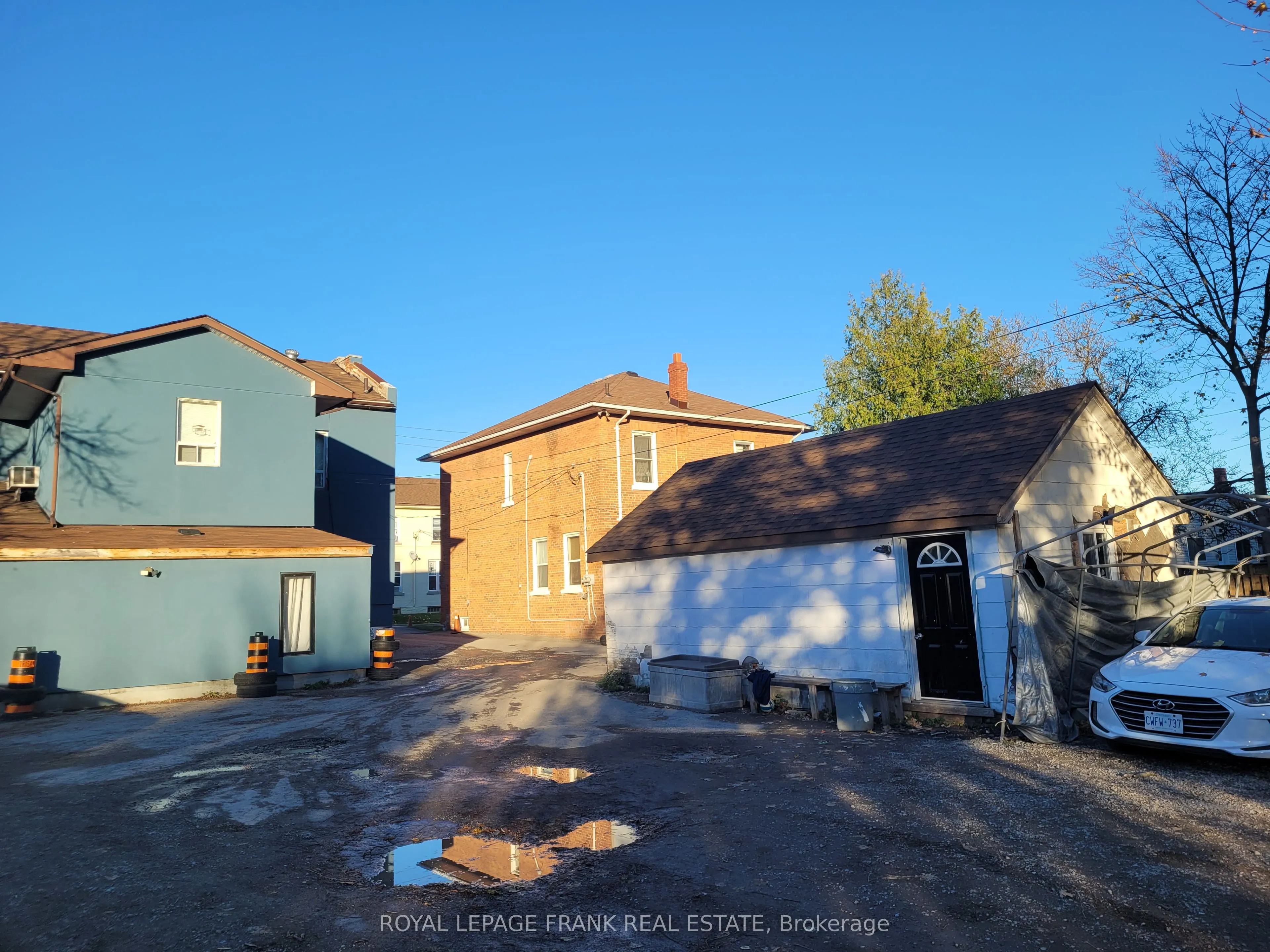 139-141 King Street E