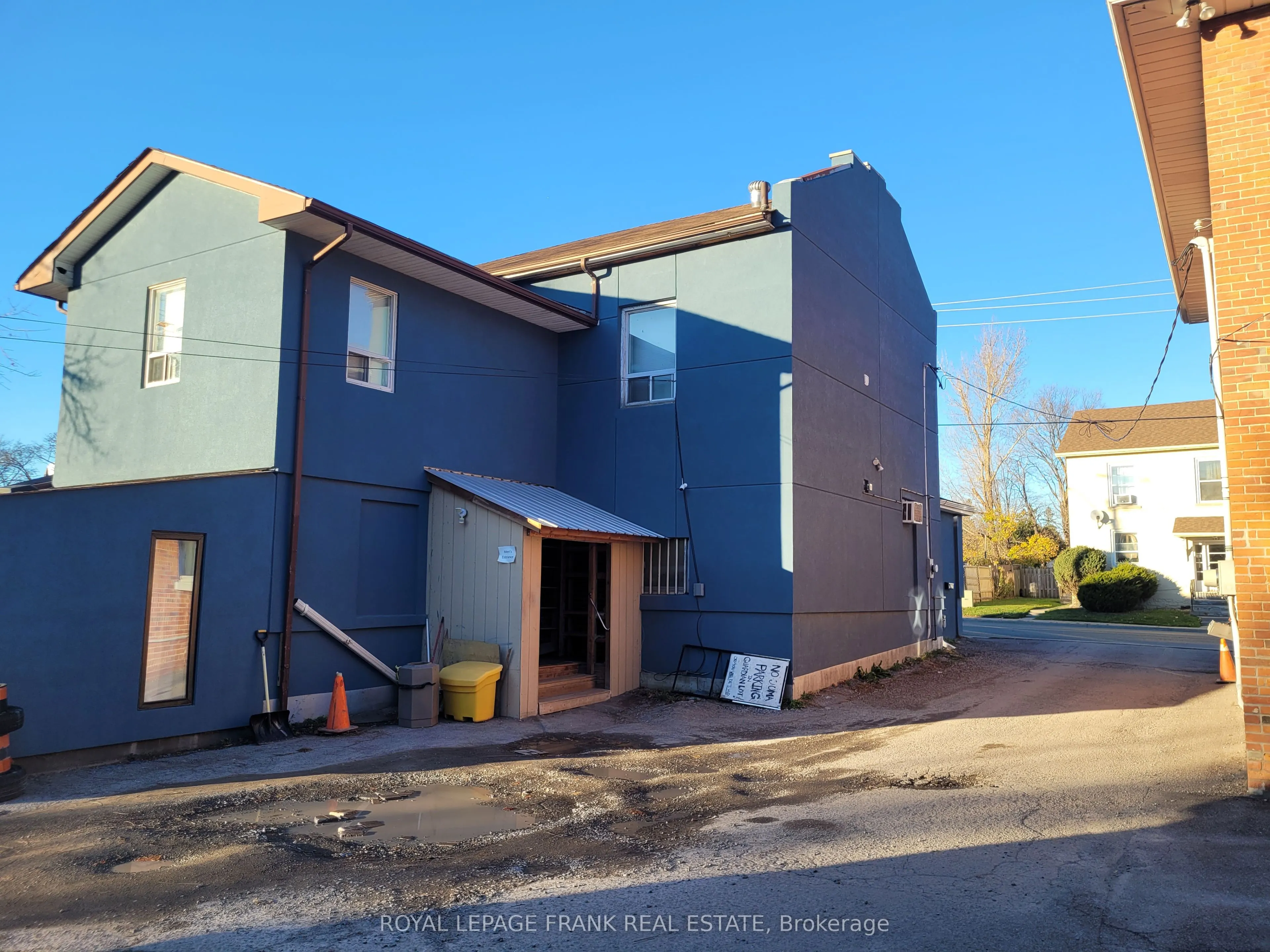 139-141 King Street E