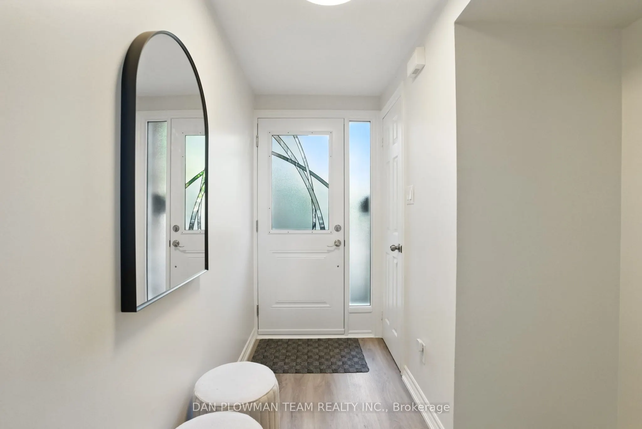 1133 Ritson Road N, #96
