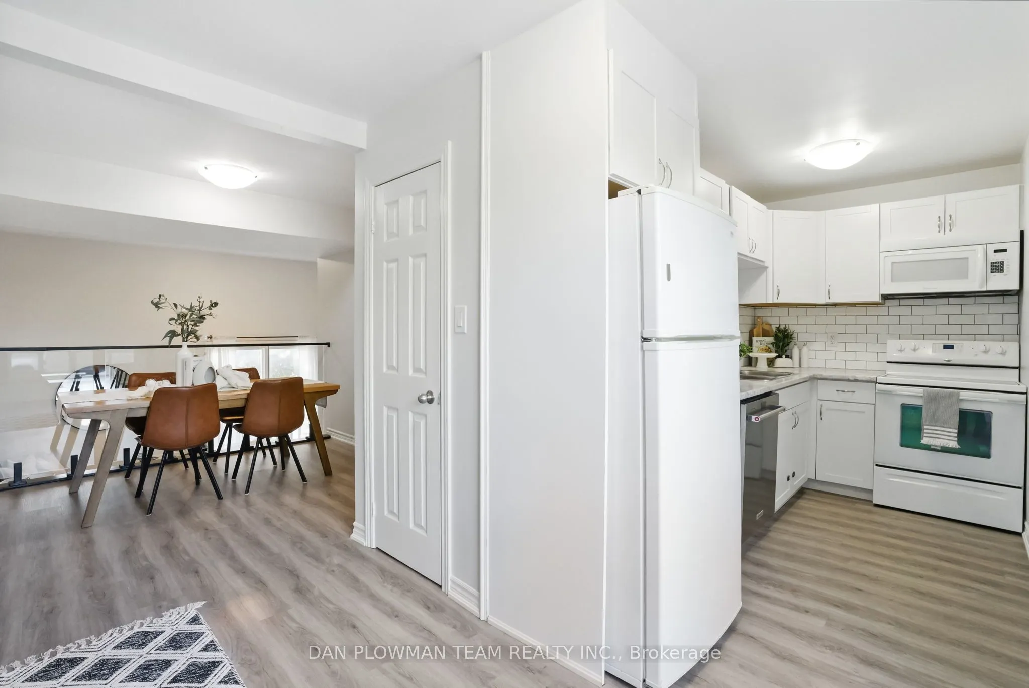 1133 Ritson Road N, #96