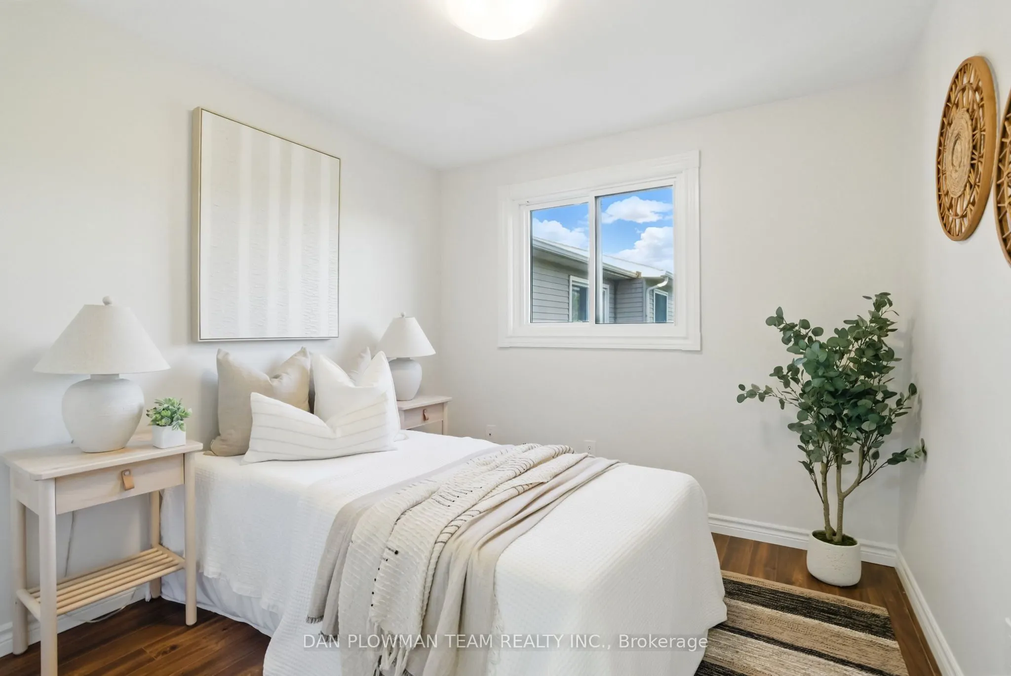 1133 Ritson Road N, #96