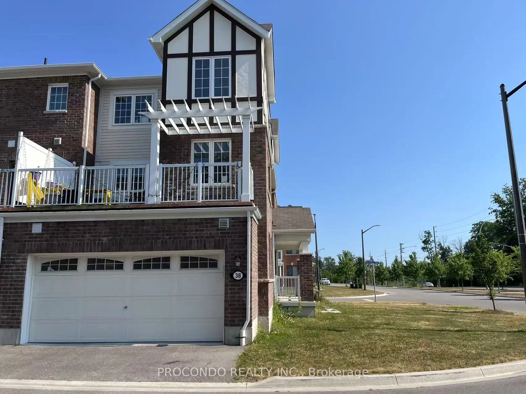 38 Bluegill Crescent