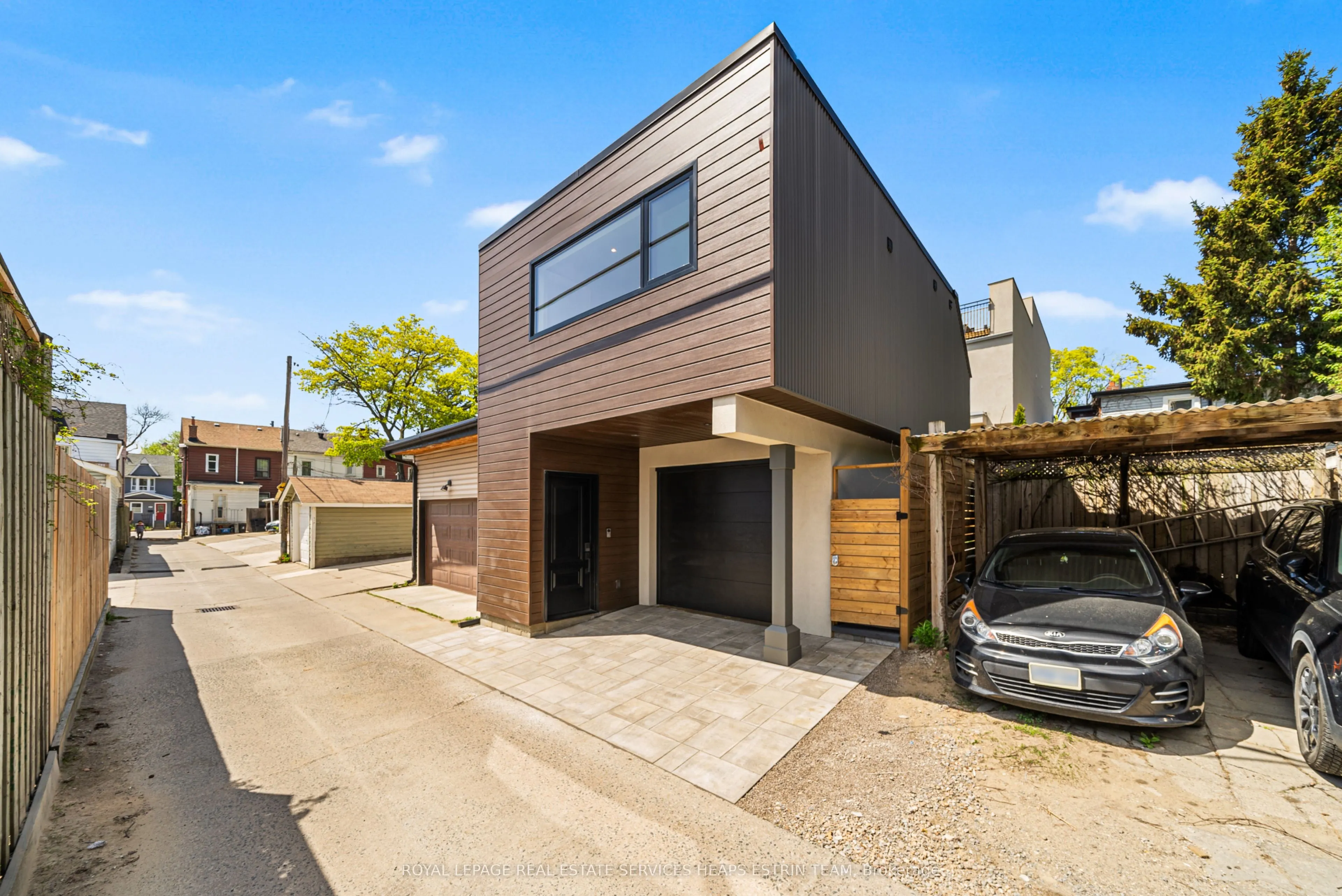 17 Myrtle Avenue