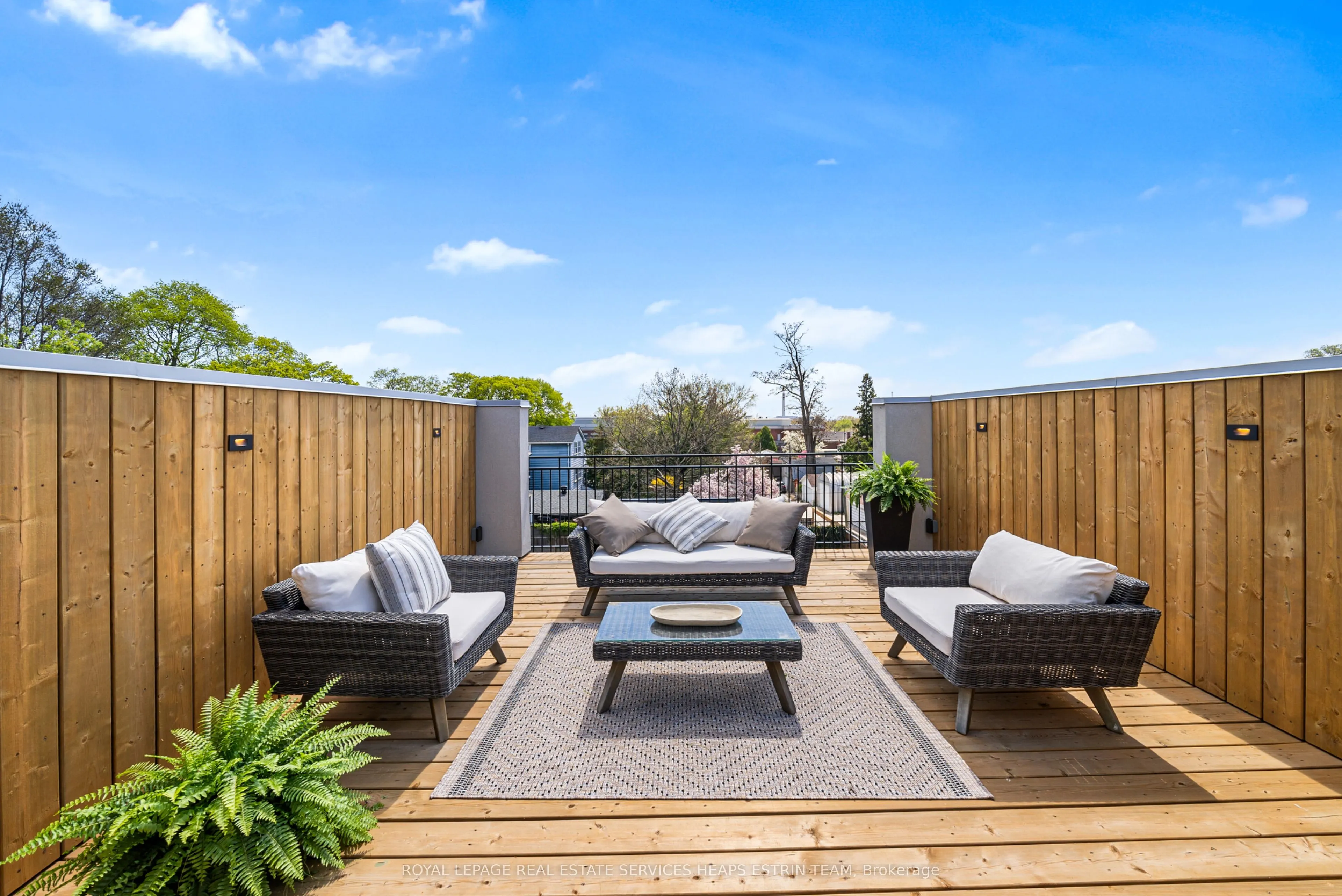 17 Myrtle Avenue