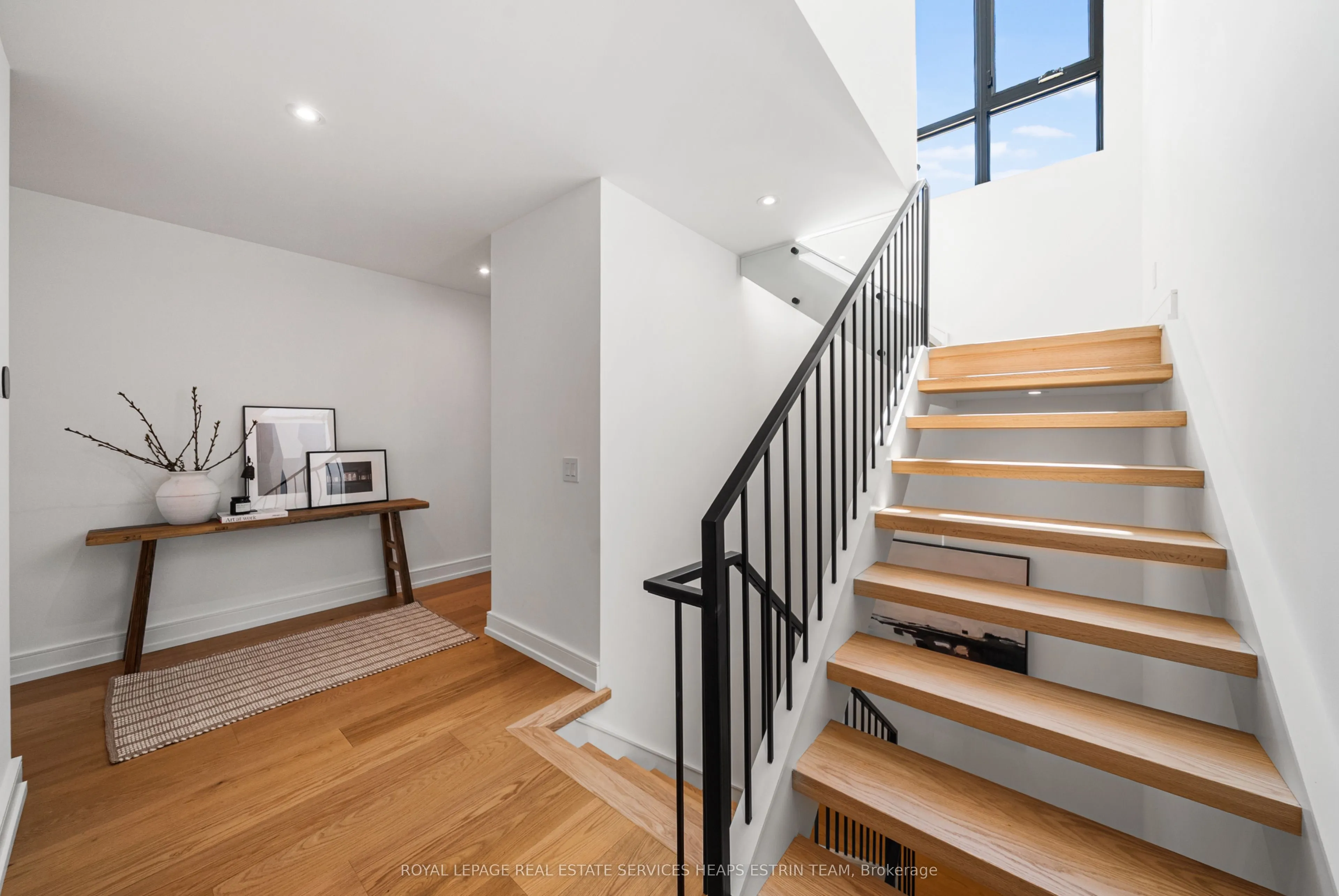 17 Myrtle Avenue