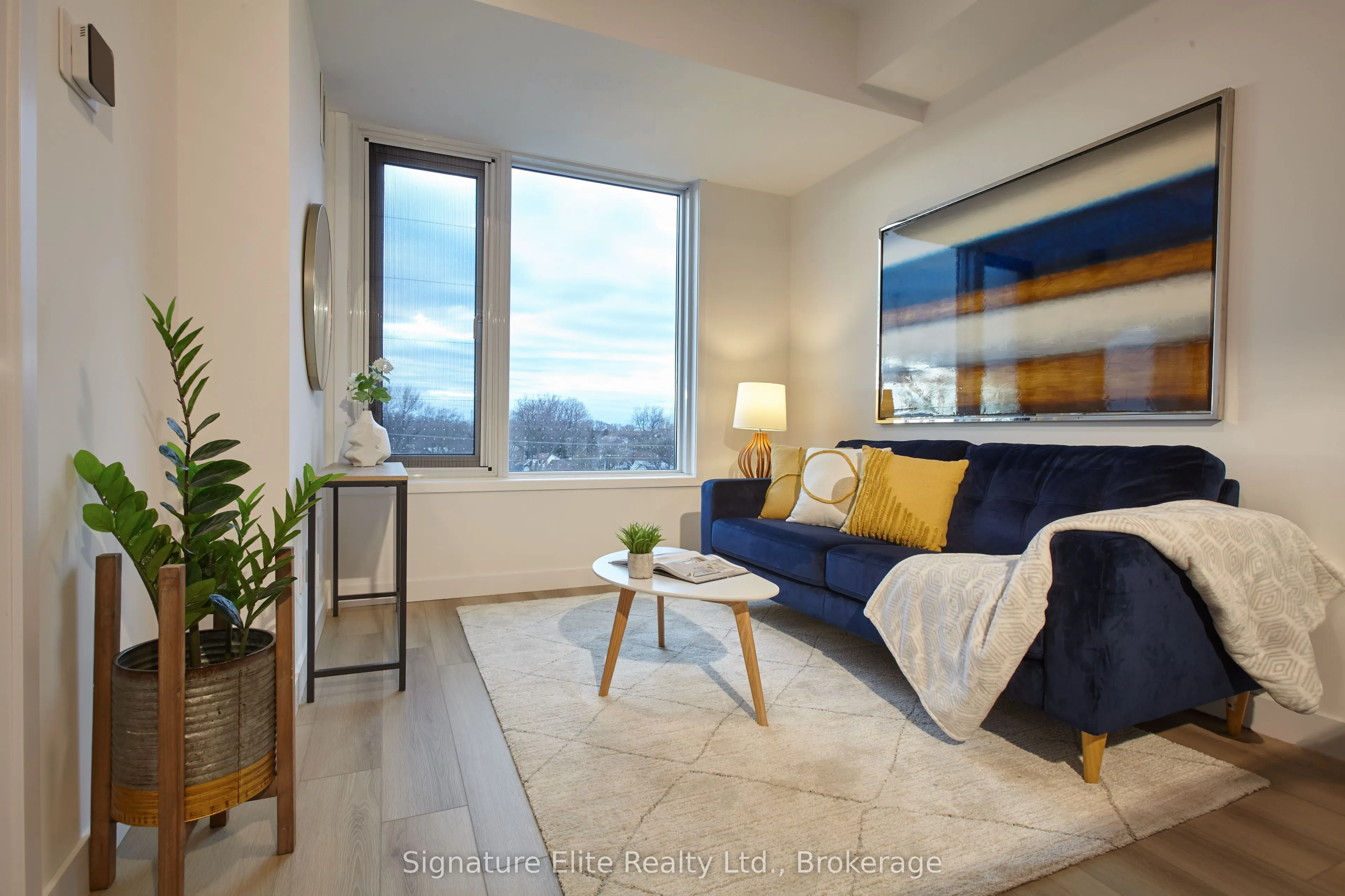 2382 Kingston Road, #405