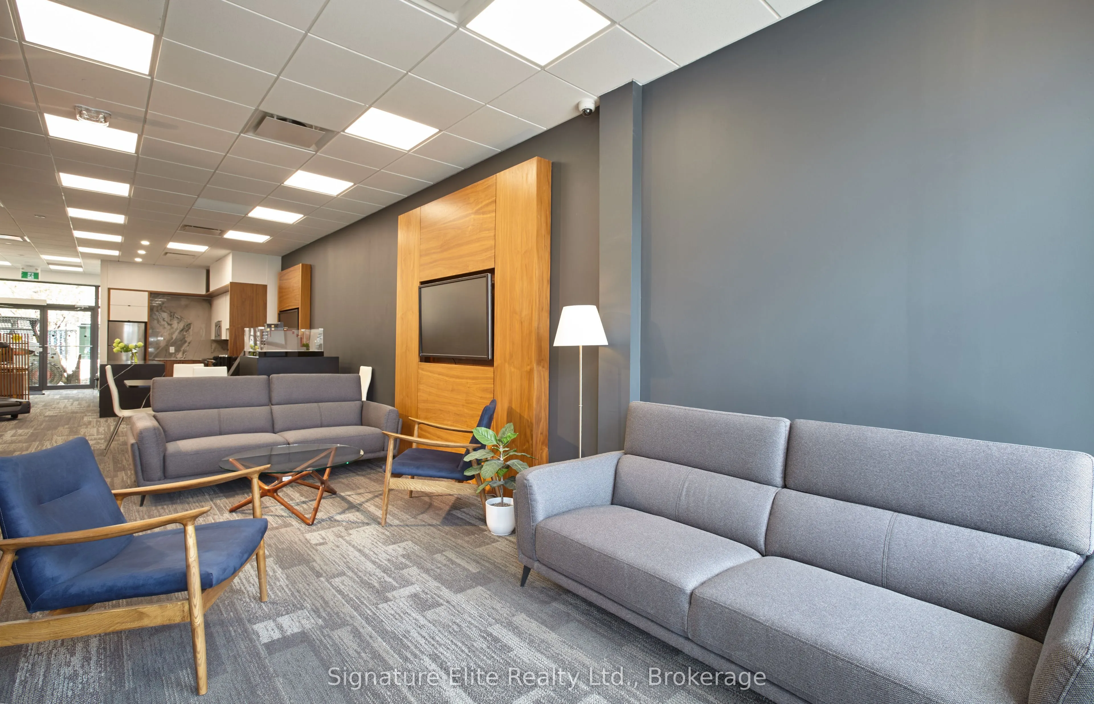2382 Kingston Road, #405