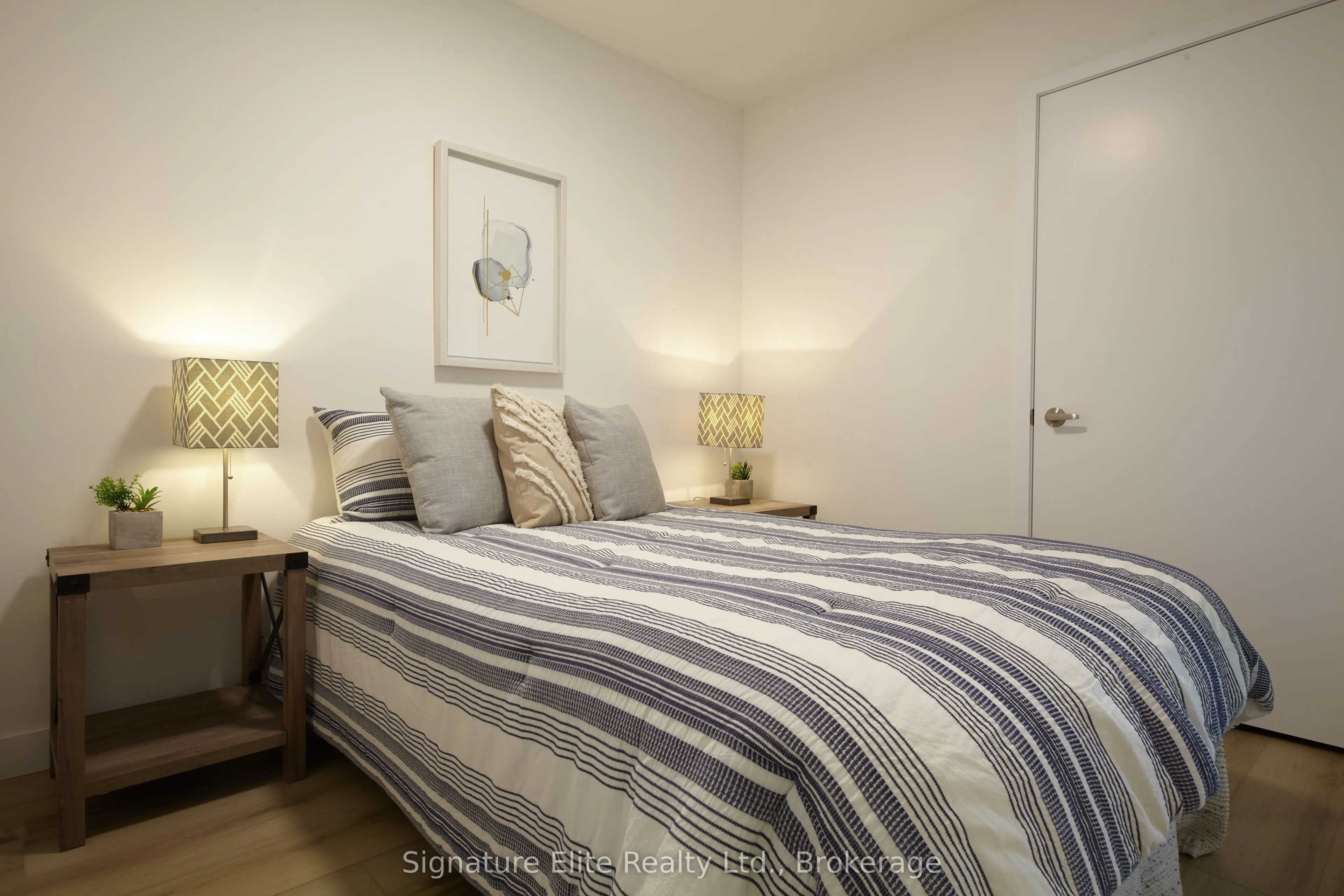 2382 Kingston Road, #405