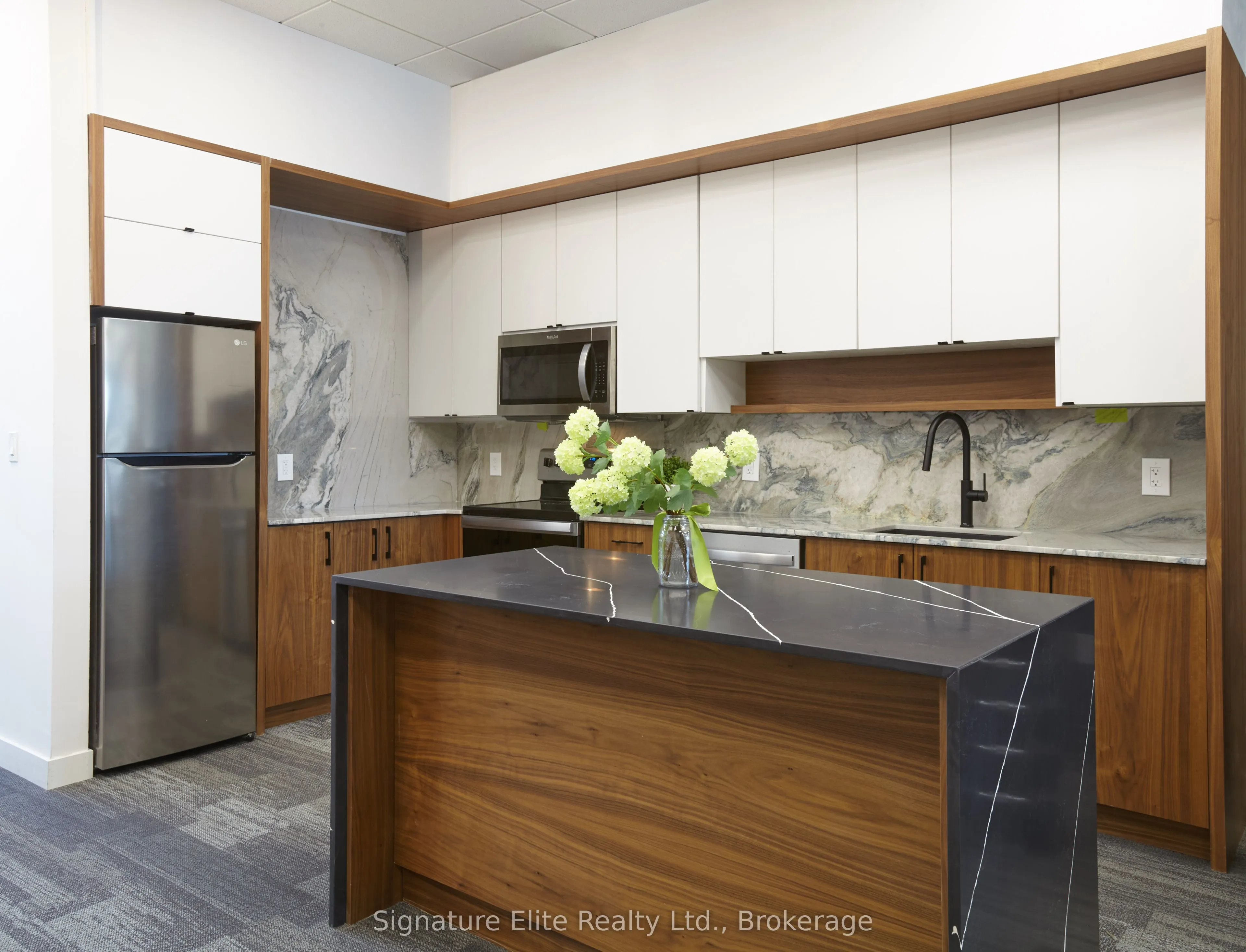 2382 Kingston Road, #405