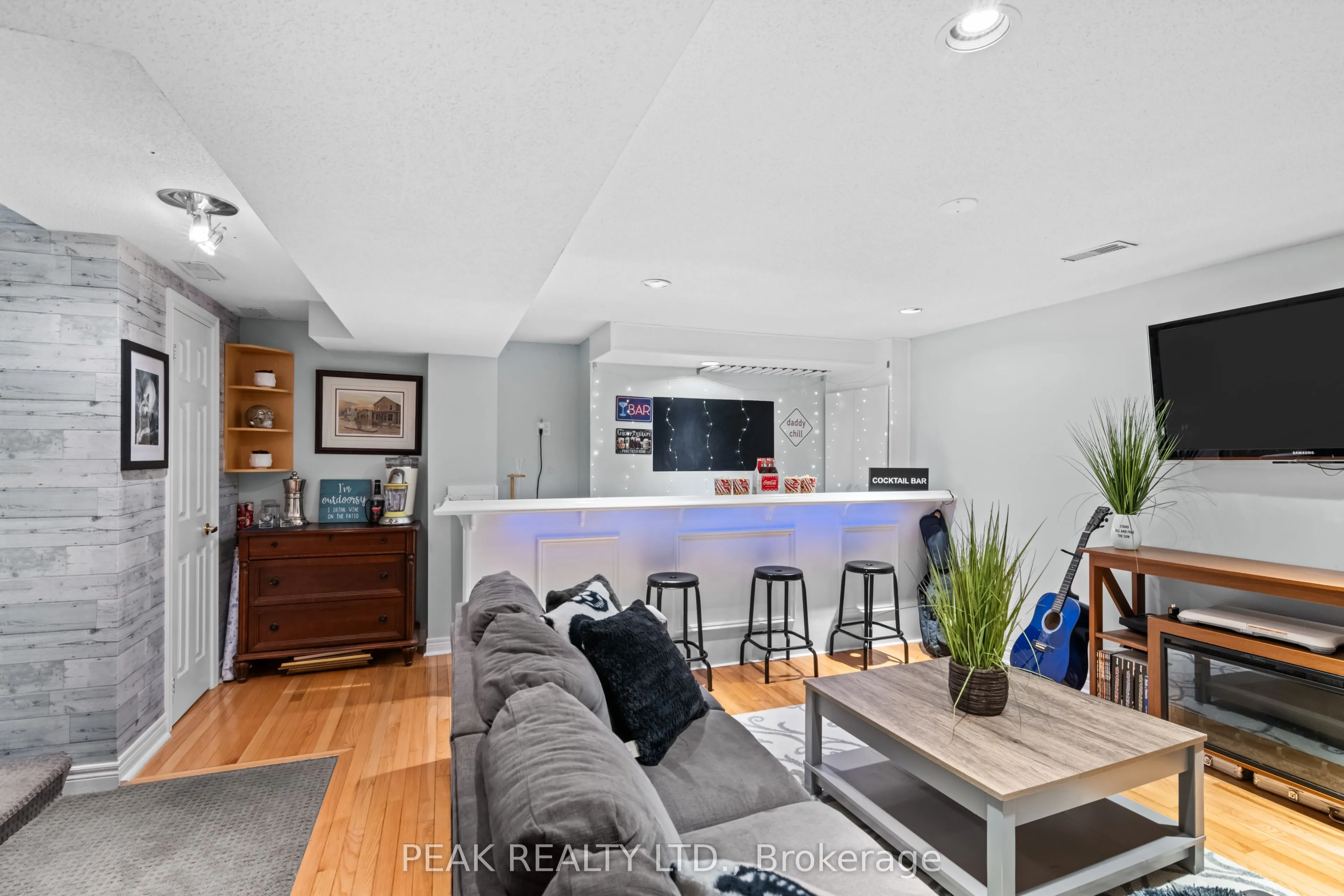 80 Fry Crescent