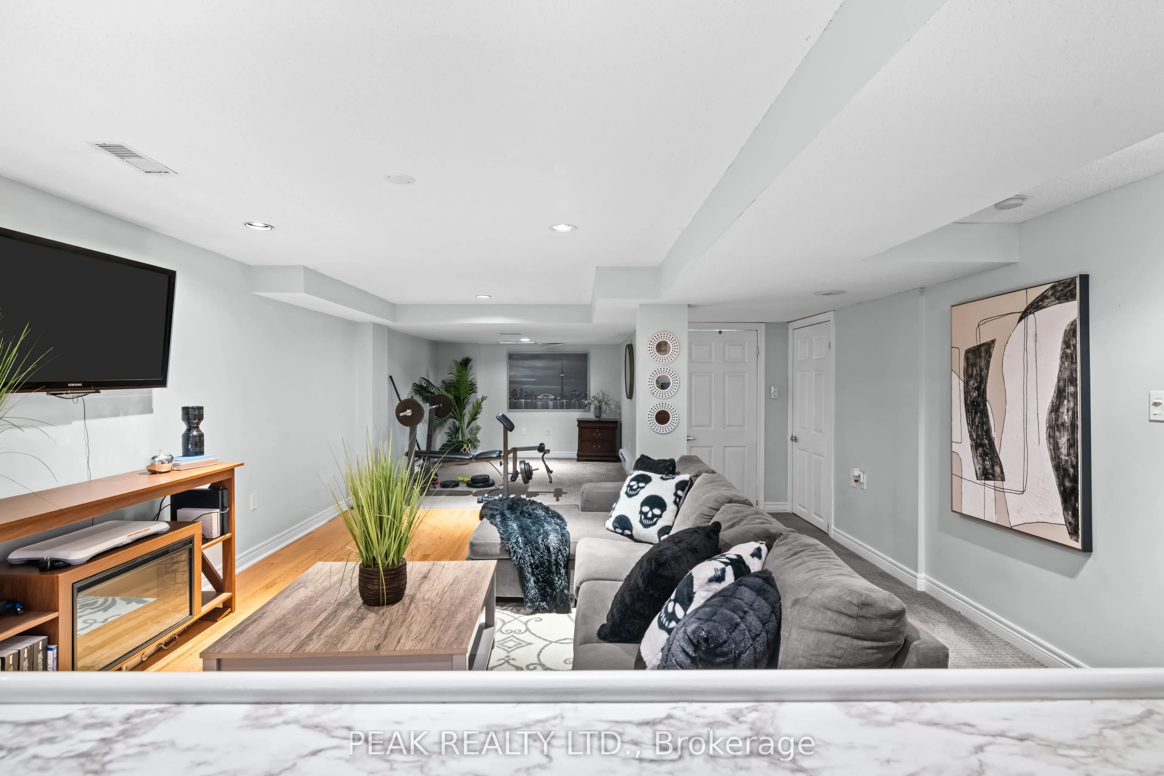 80 Fry Crescent