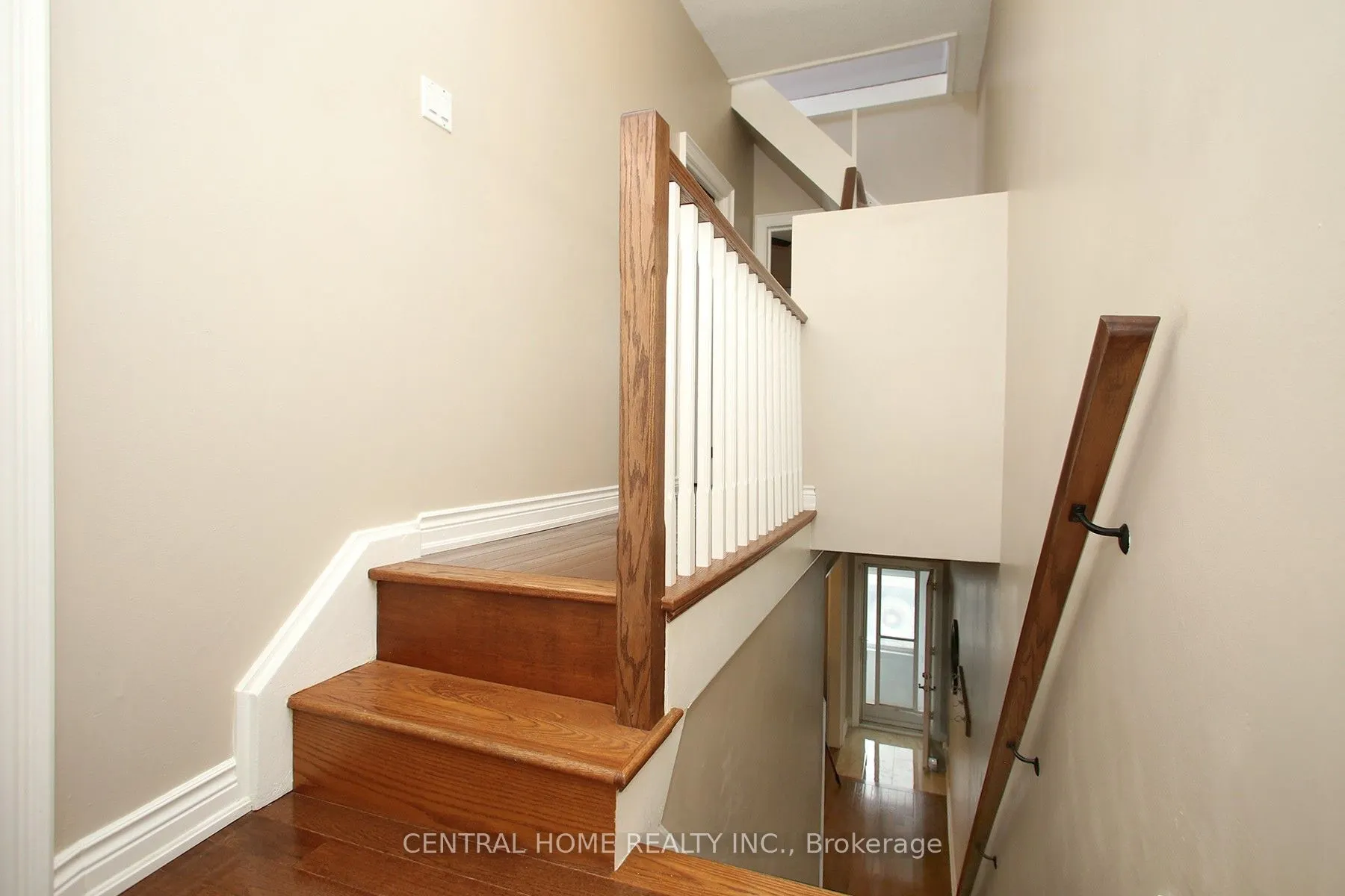 106 Carlaw Avenue