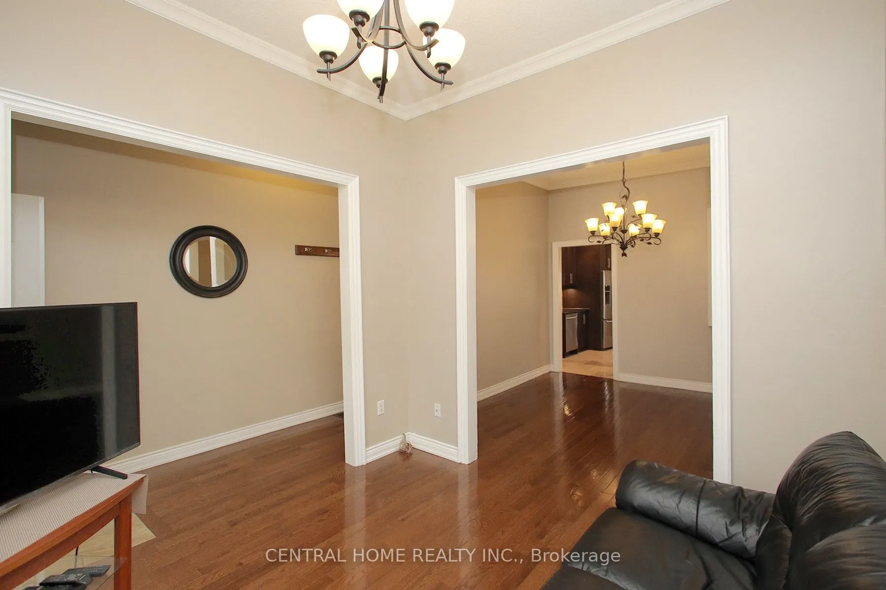 106 Carlaw Avenue