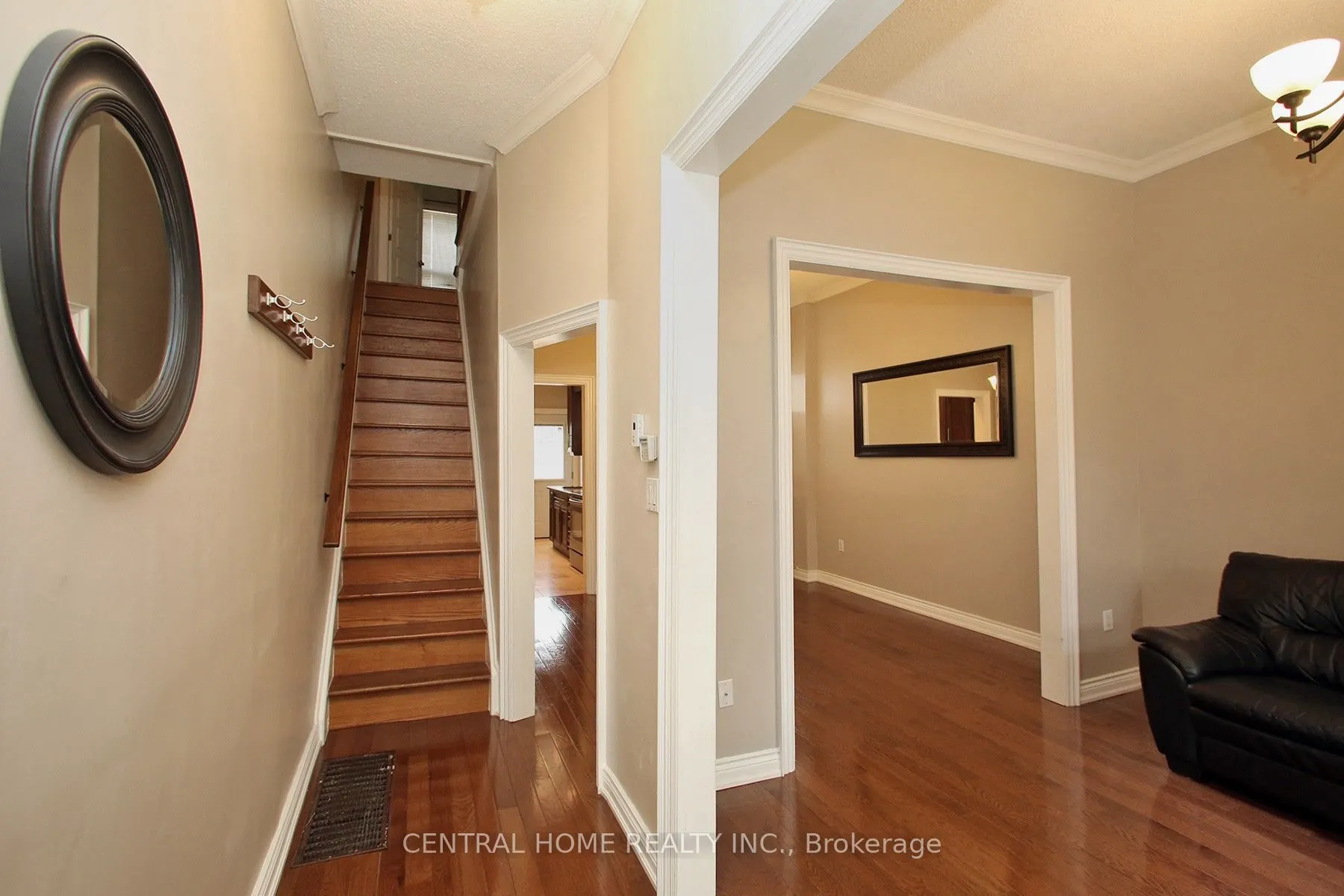 106 Carlaw Avenue
