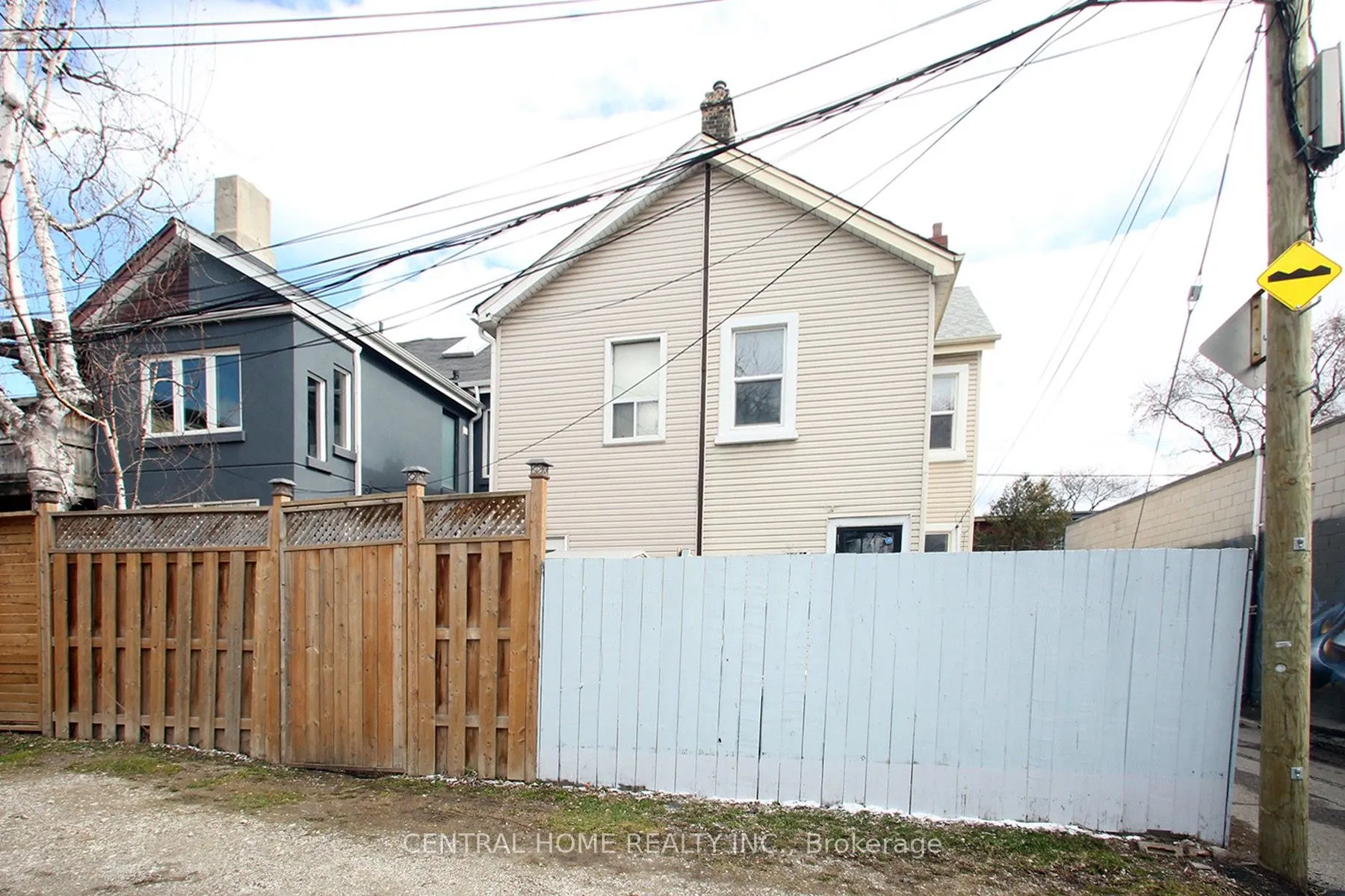 106 Carlaw Avenue