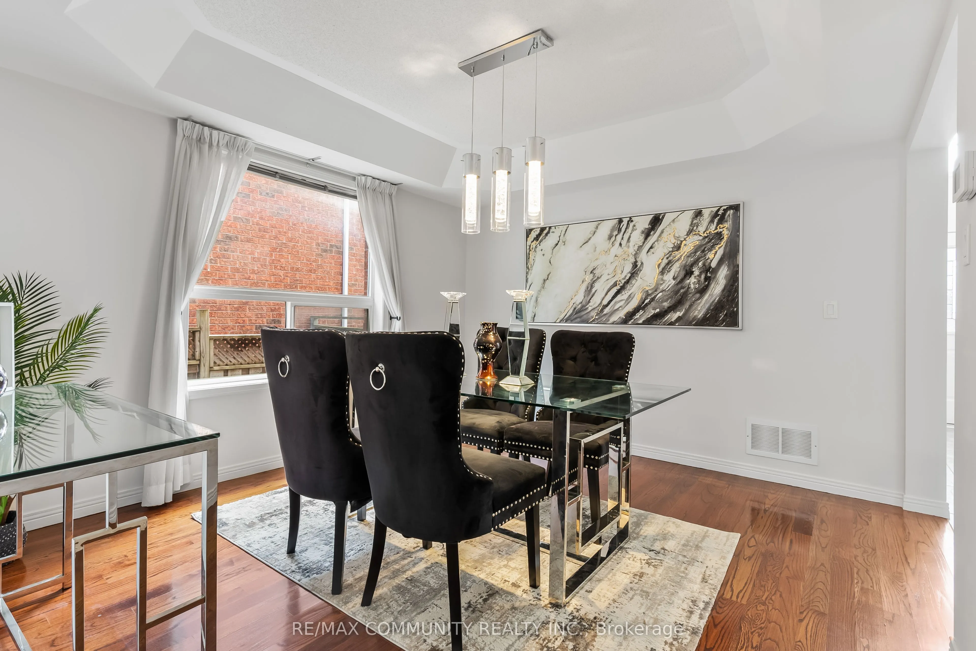 27 Mac Carl Crescent