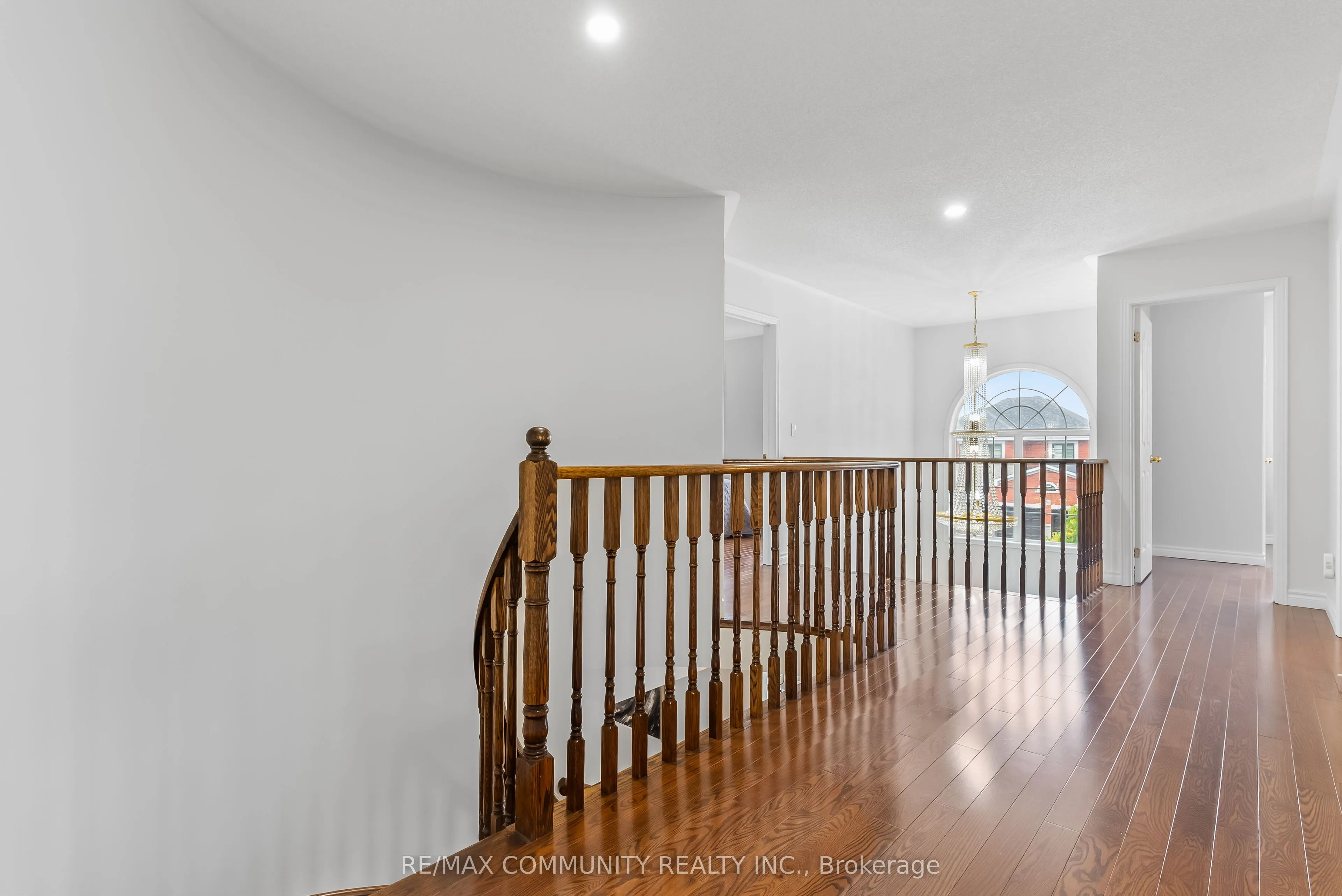27 Mac Carl Crescent