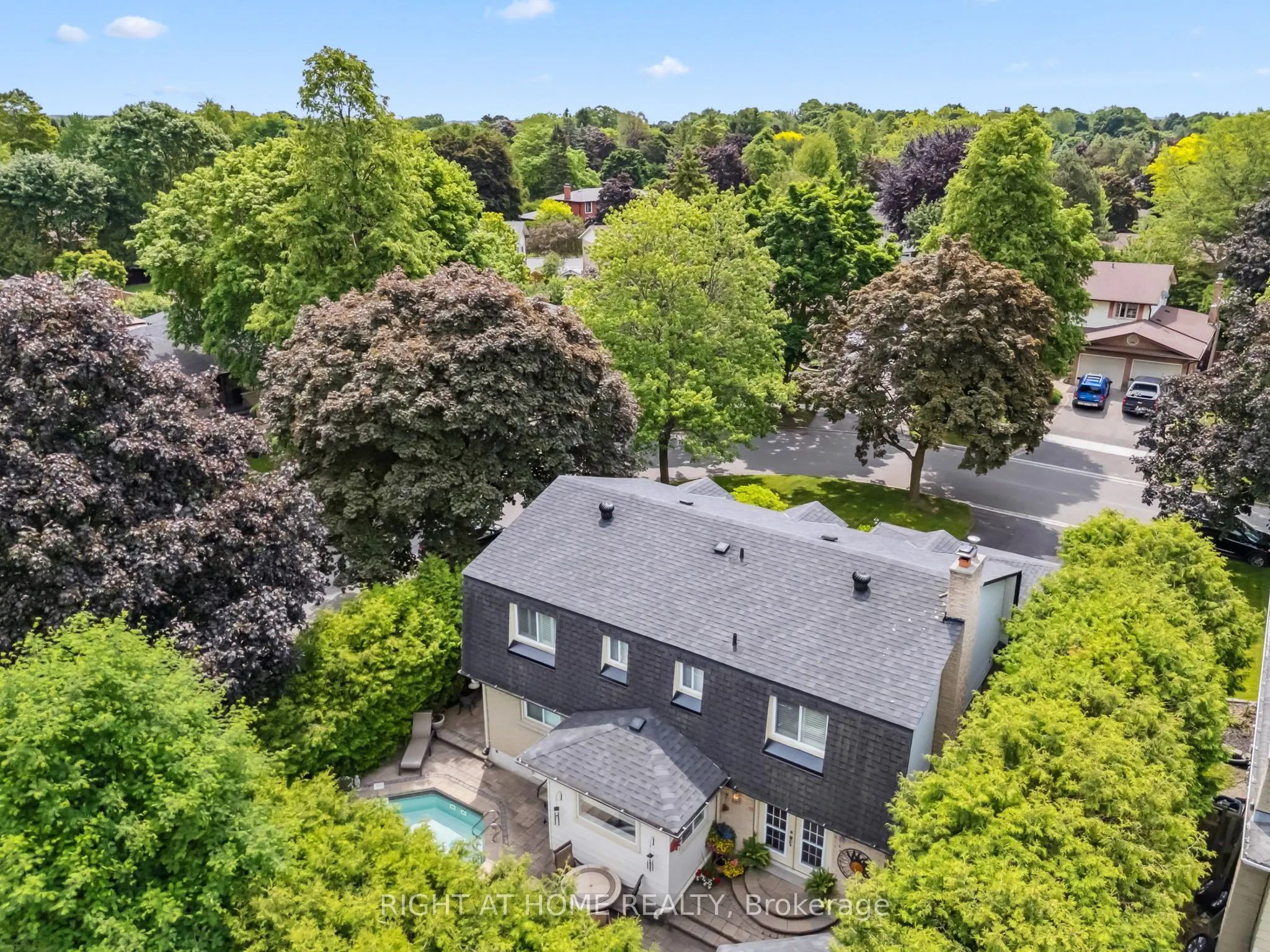 1206 Northgate Crescent