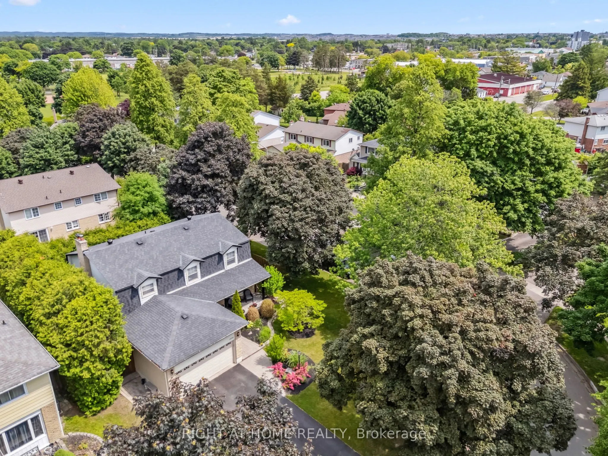 1206 Northgate Crescent