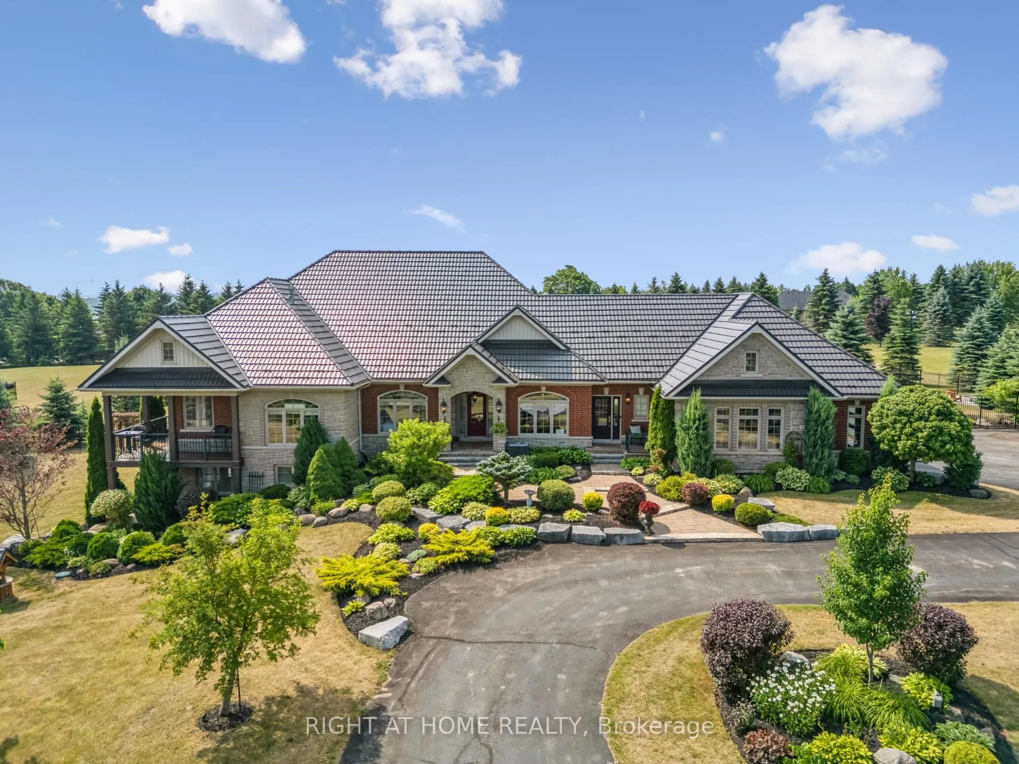 7 Clyde Court