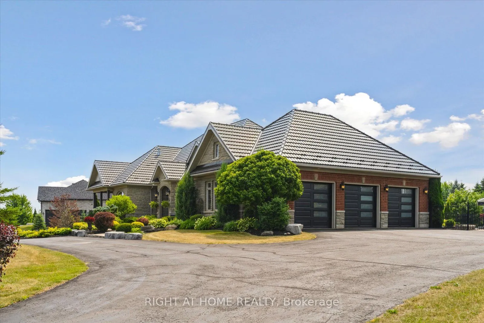 7 Clyde Court