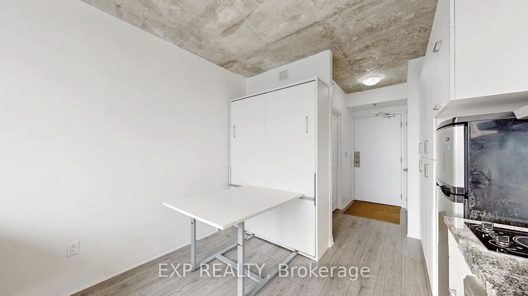 1900 Simcoe Street N, #502