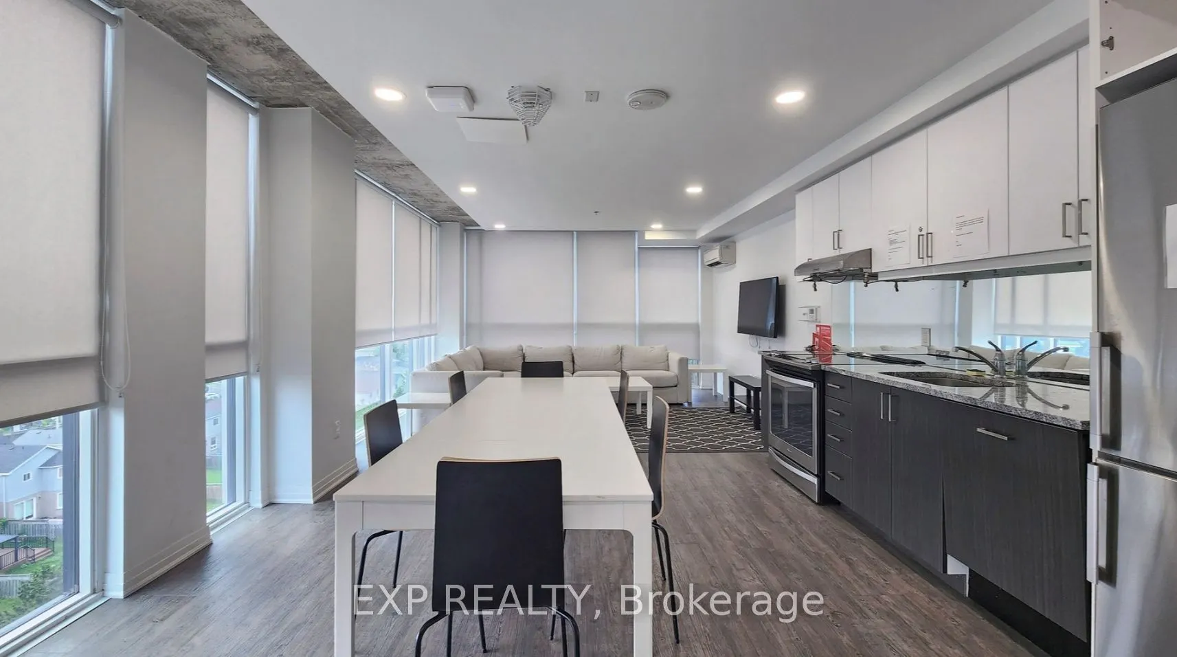 1900 Simcoe Street N, #502