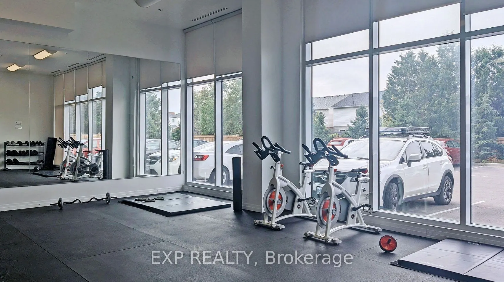 1900 Simcoe Street N, #502