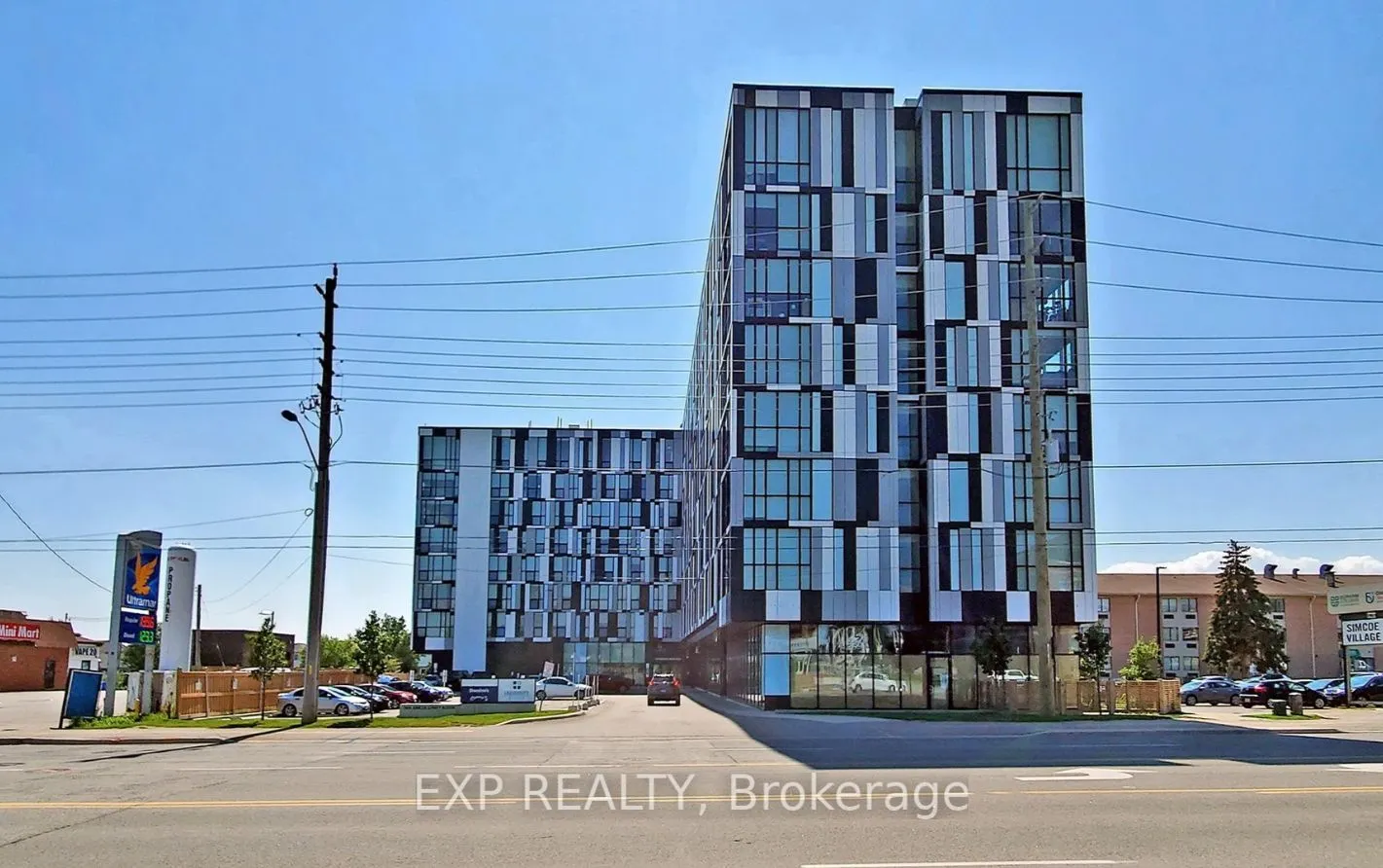 1900 Simcoe Street N, #502