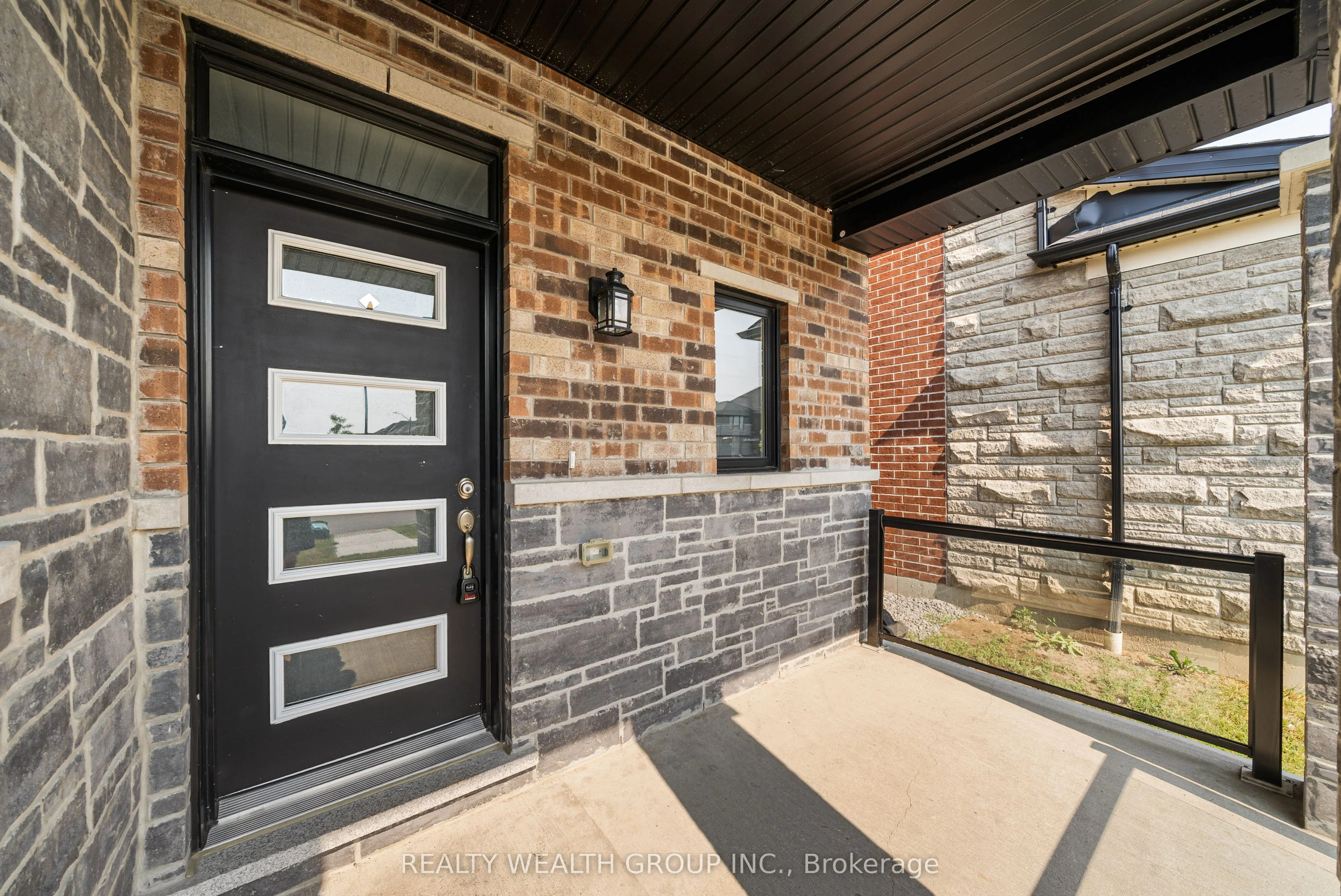 100 BARKERVILLE Drive