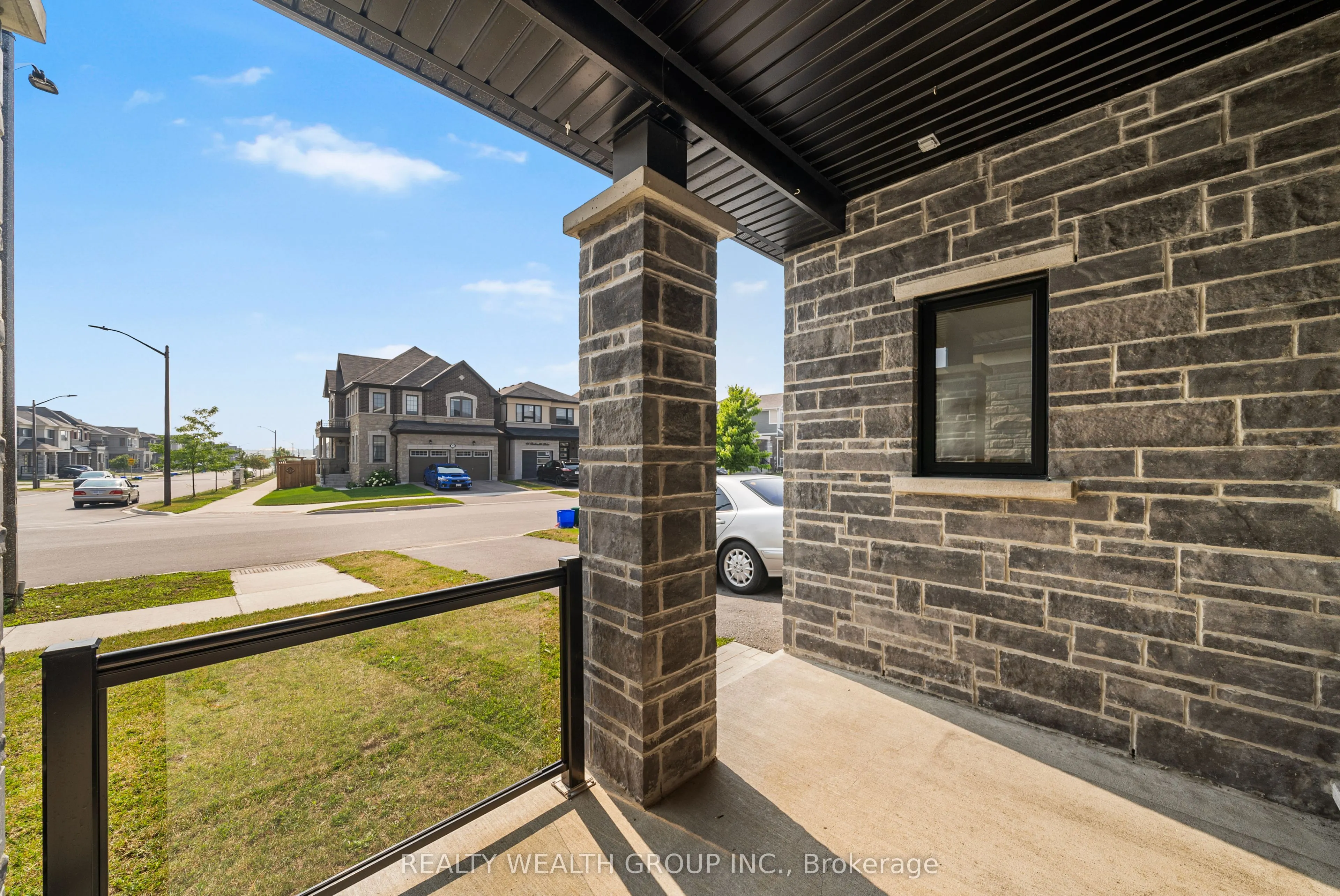 100 BARKERVILLE Drive