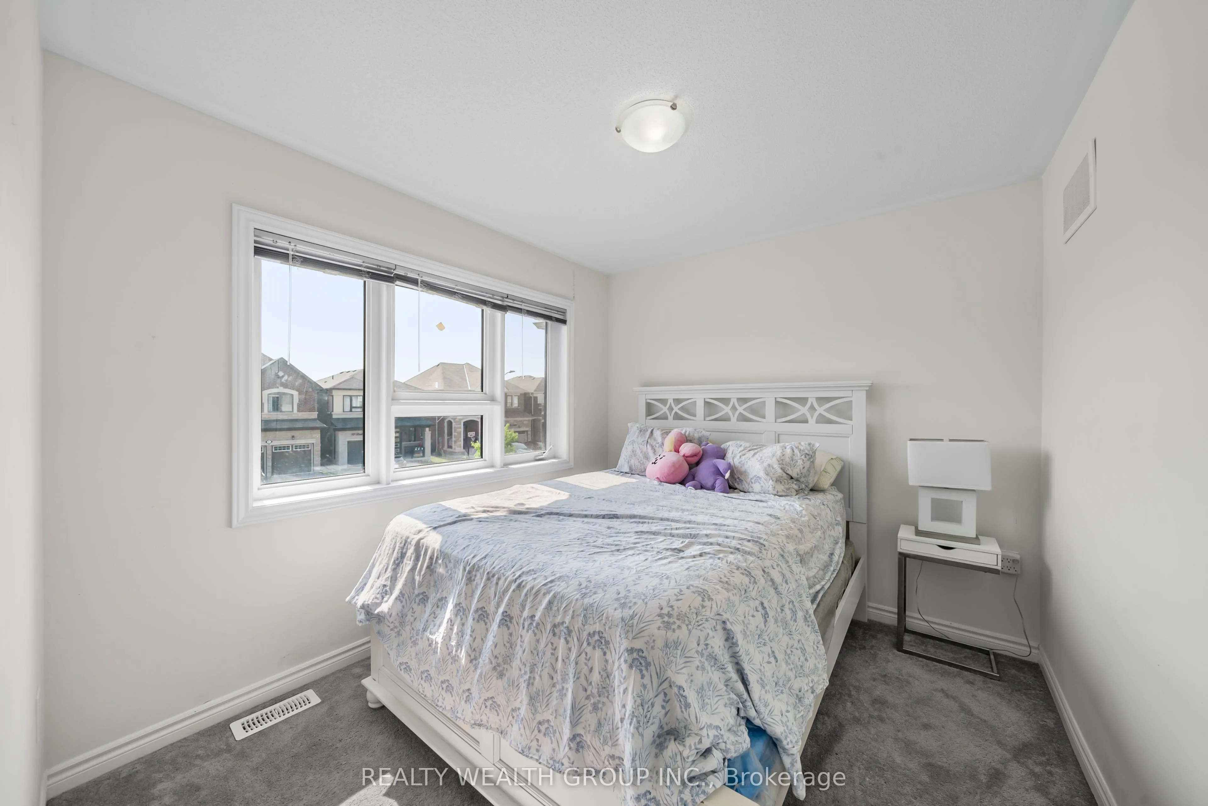 100 BARKERVILLE Drive